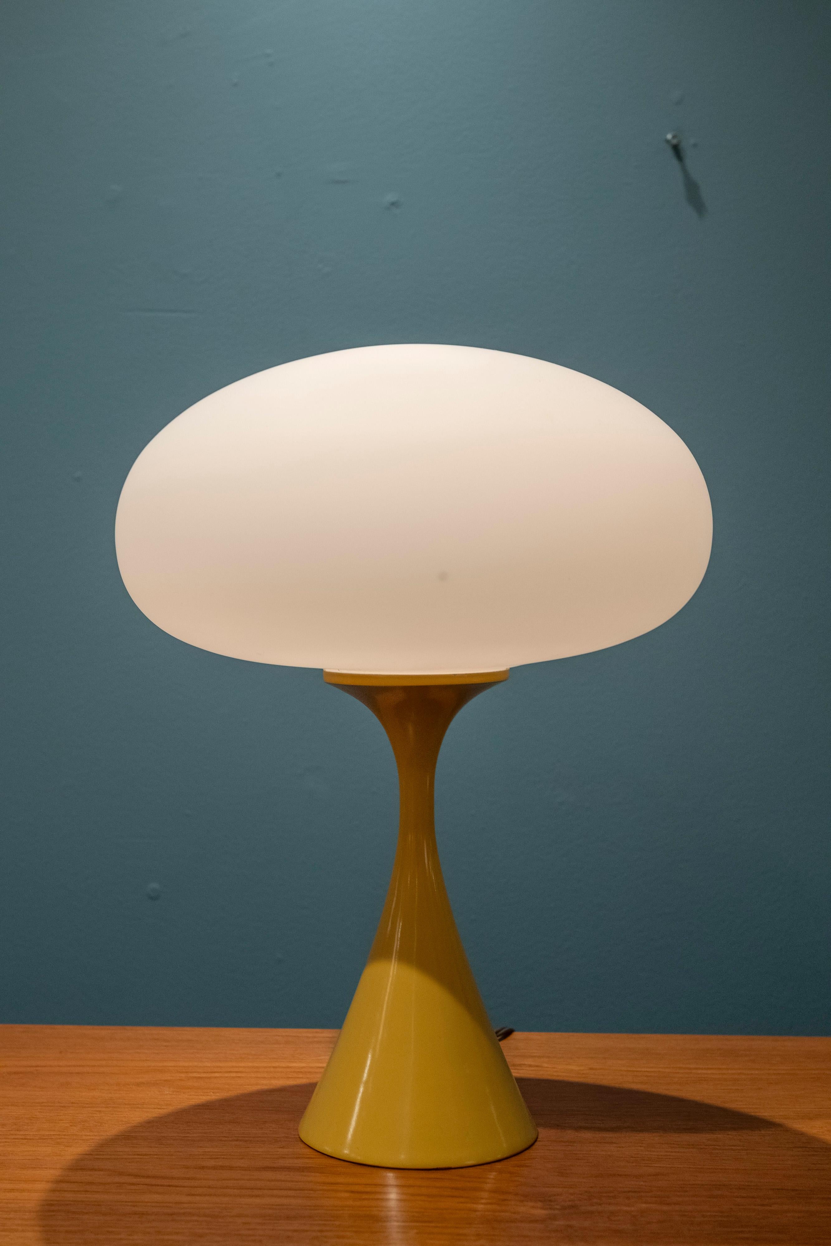 Original vintage Laurel mushroom lamp, U.S.A.. Gorgeous dijon yellow painted painted base with a three way switch. In very good condition and works as intended. Ready to install and enjoy.