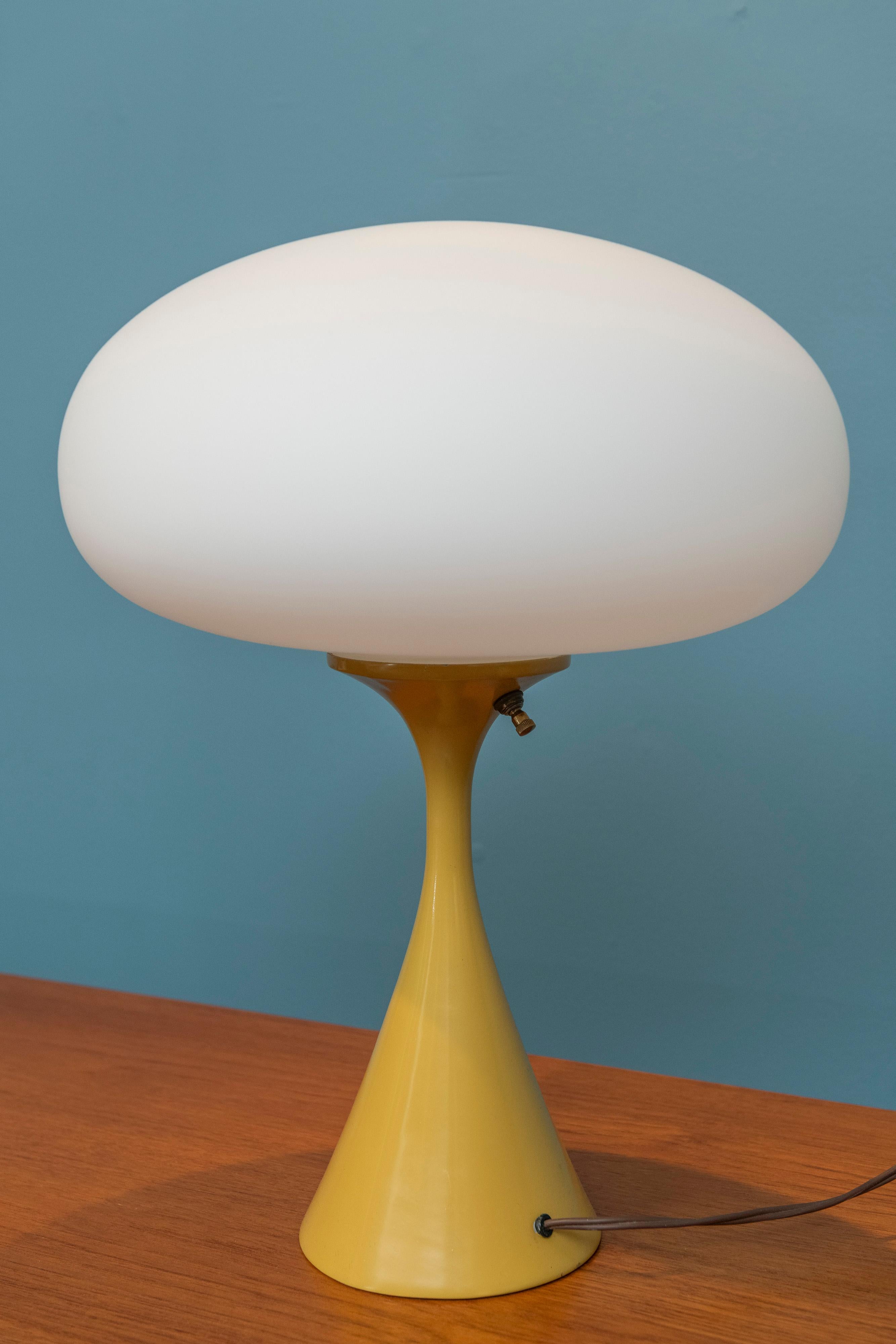Lampe champignon Laurel originale  État moyen - En vente à San Francisco, CA
