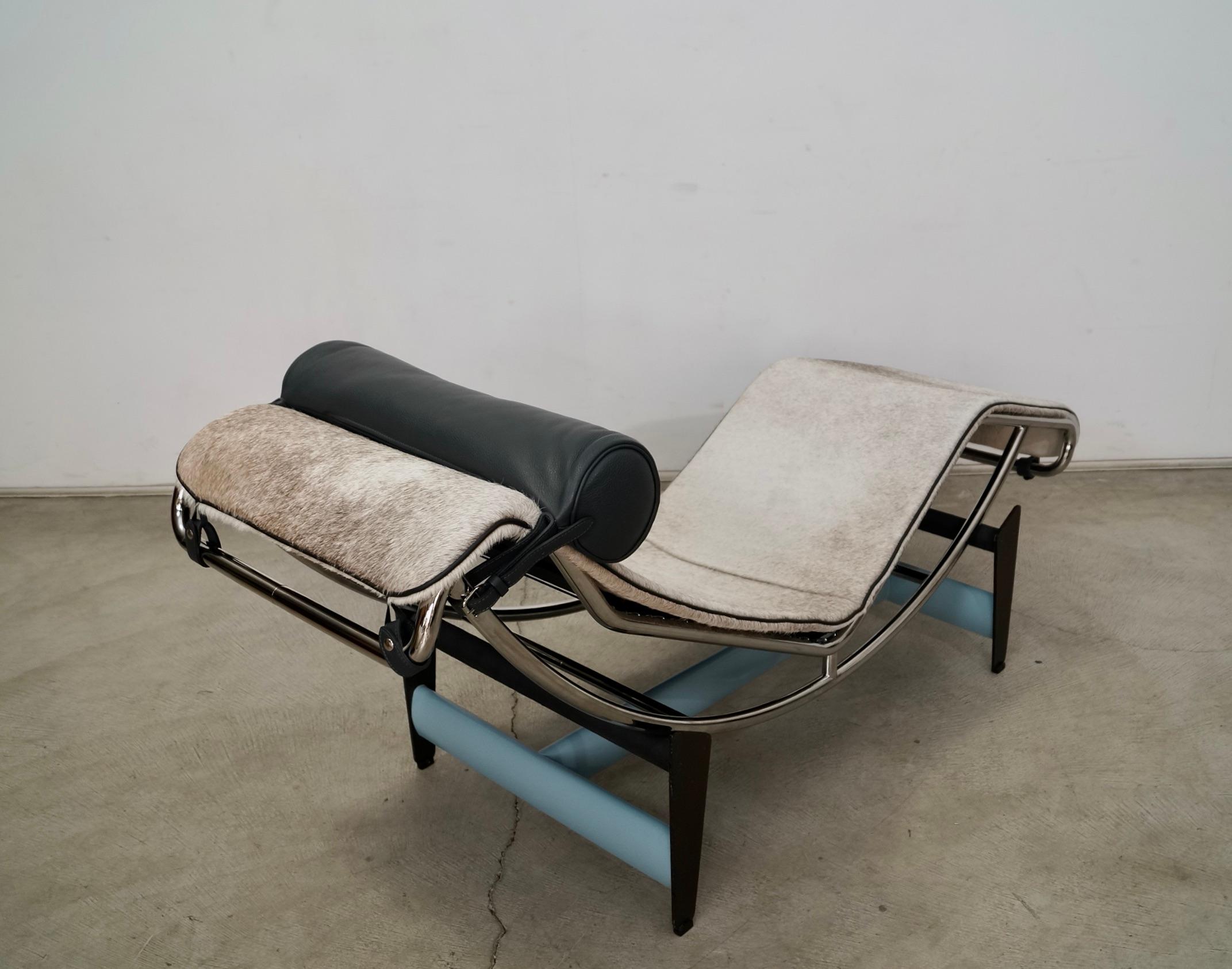 Original Le Corbusier LC4 Chaise Lounge Chair For Sale 3