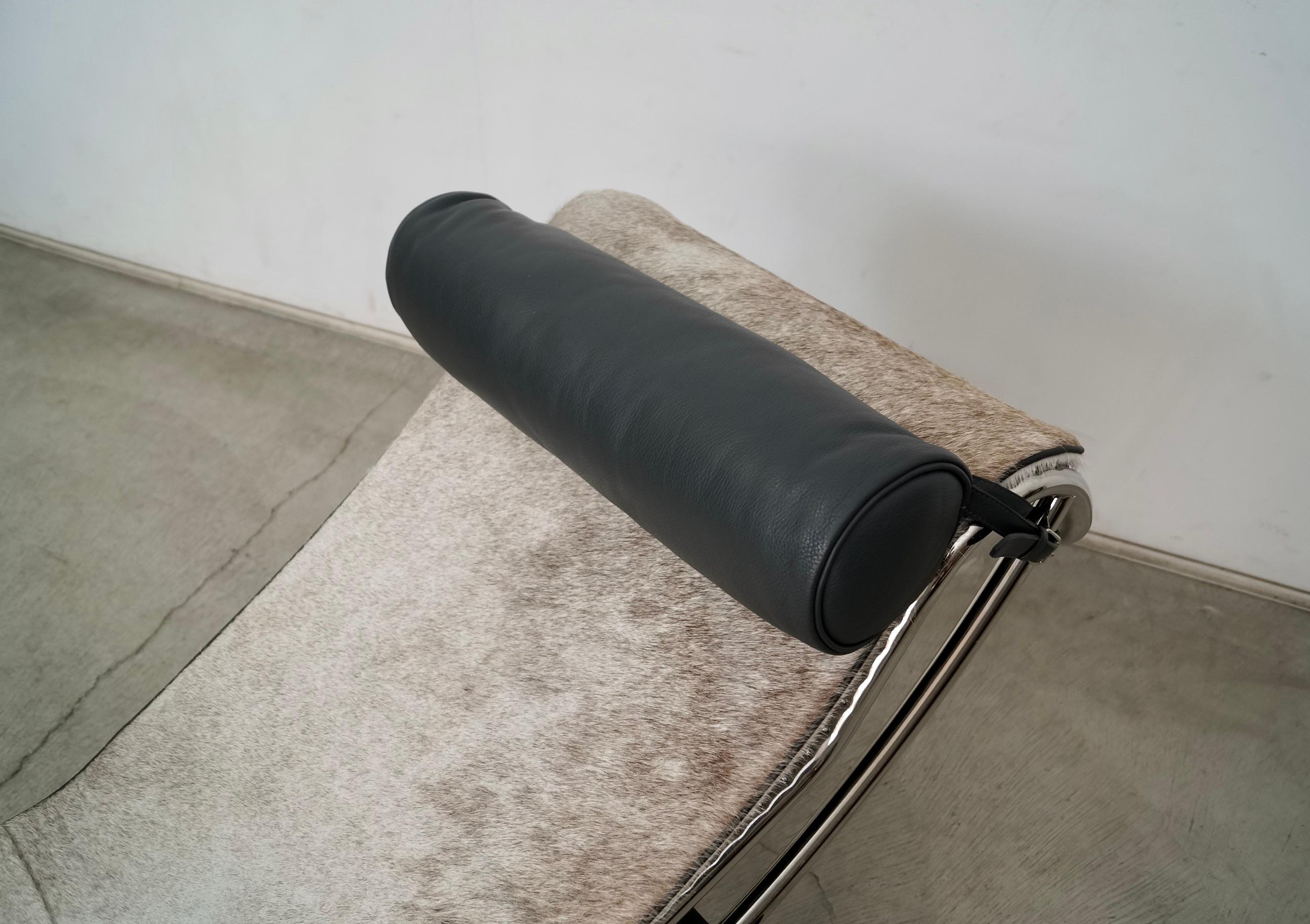 Original Le Corbusier LC4 Chaise Lounge Chair For Sale 5