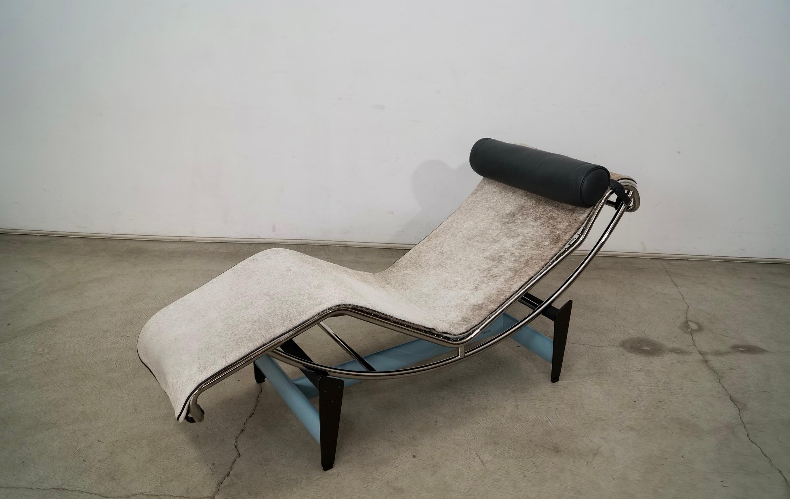Italian Original Le Corbusier LC4 Chaise Lounge Chair For Sale