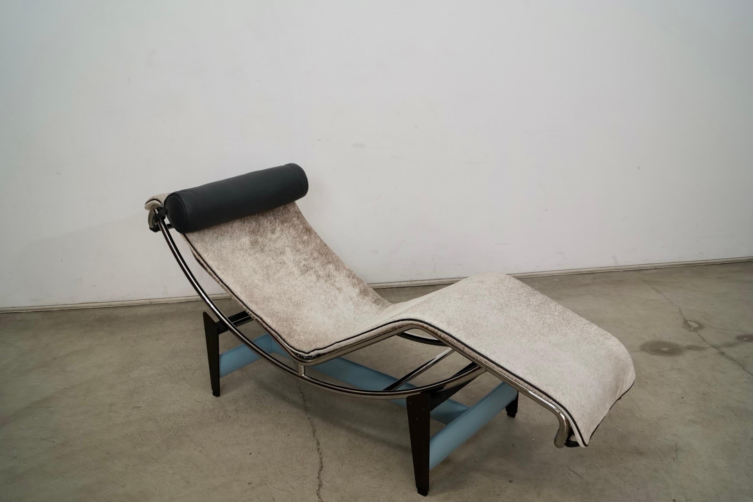 Metal Original Le Corbusier LC4 Chaise Lounge Chair For Sale