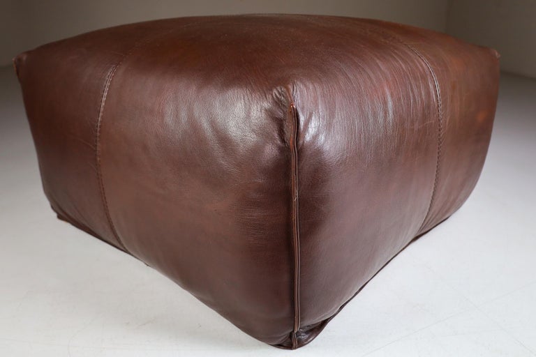 Original Leather Lounge Chair & Pouf Le Bambole by Mario Bellini for B&B Italia For Sale 1