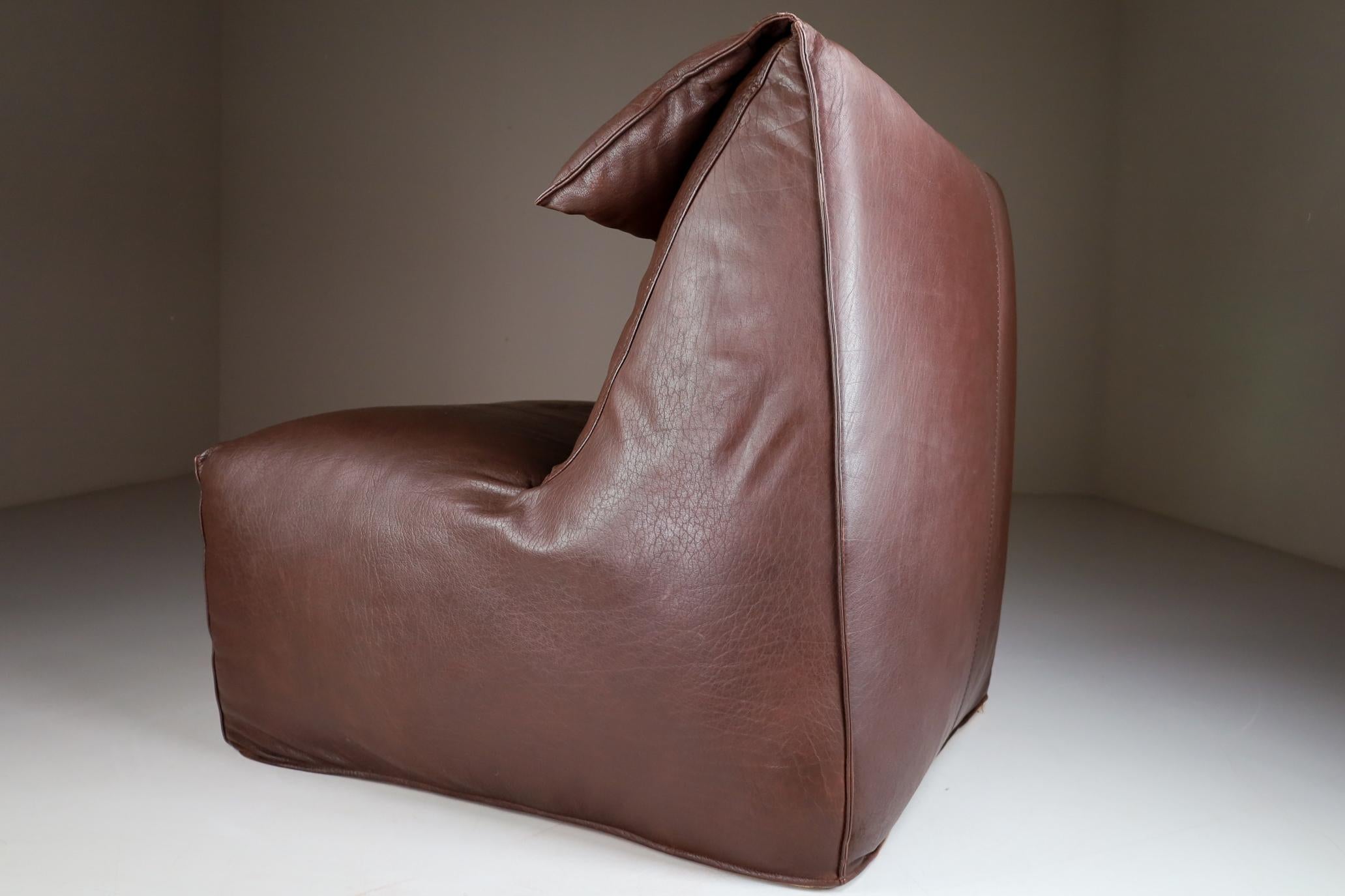 Original Leather Lounge Chair & Pouf Le Bambole by Mario Bellini for B&B Italia 1