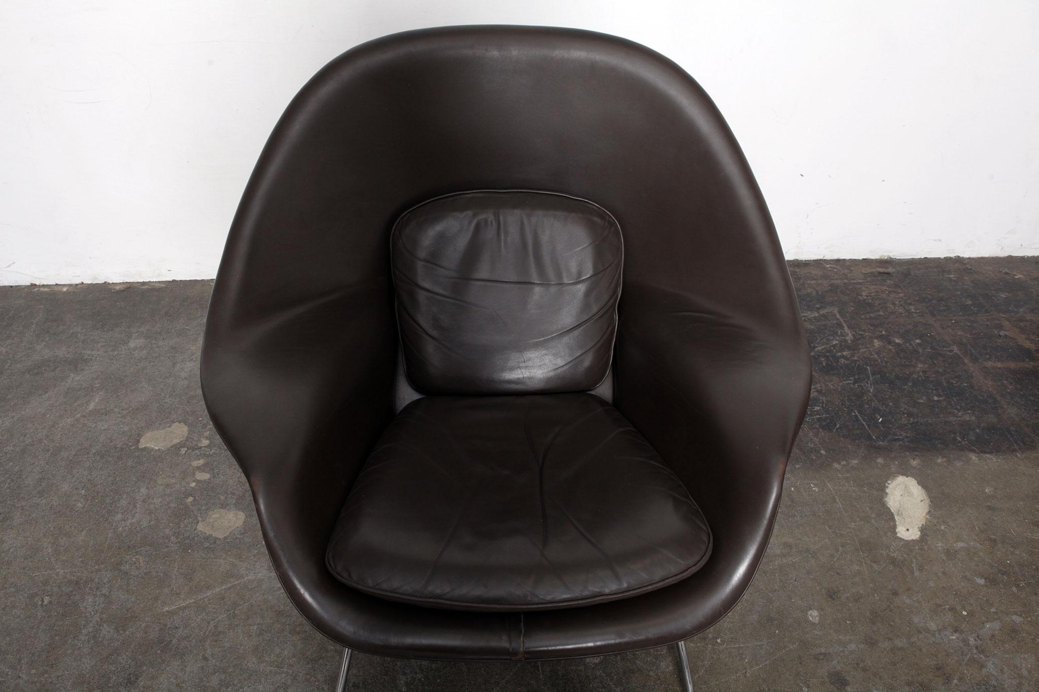 American Original Leather 'Womb' Chair by Eero Saarinen for Knoll
