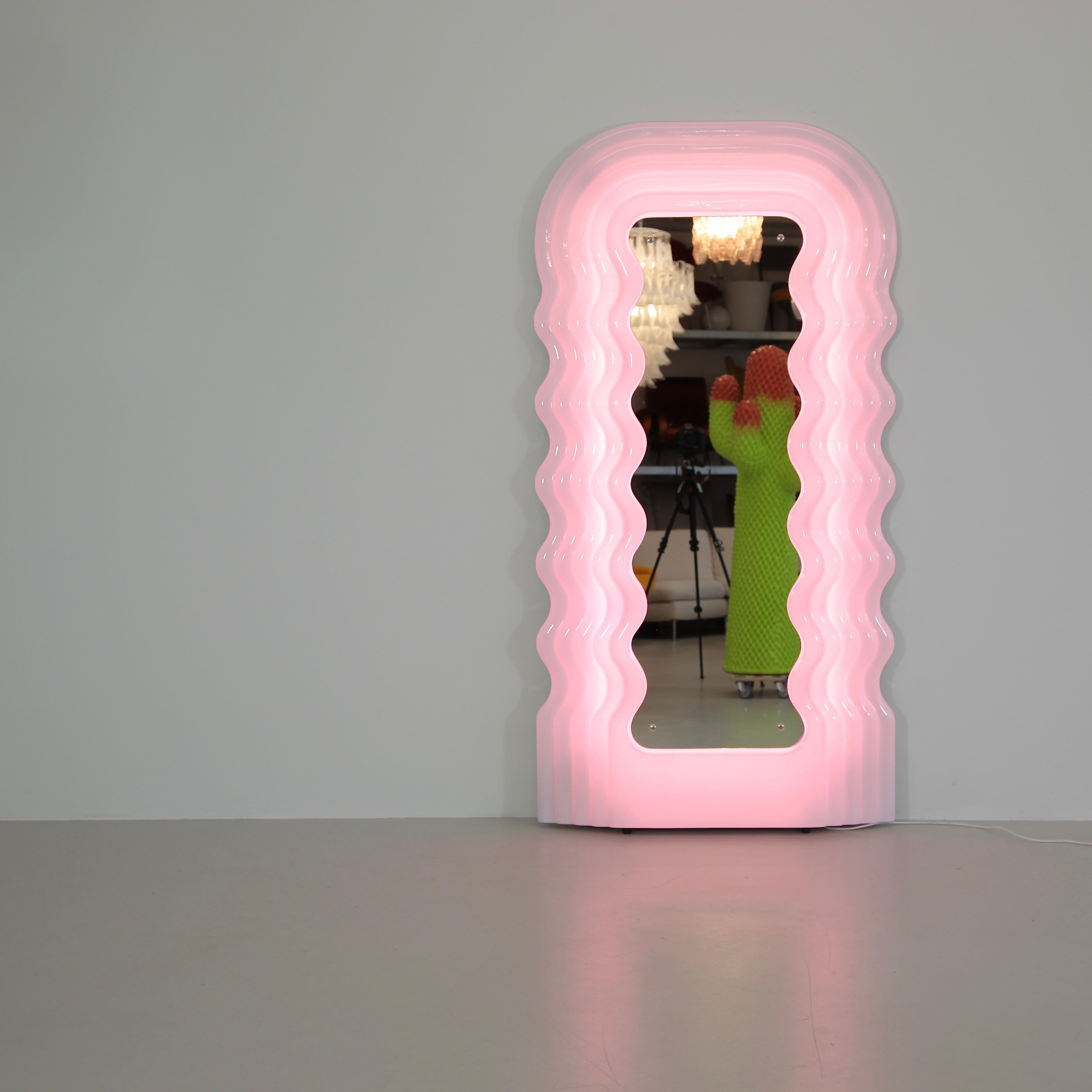 XXIe siècle et contemporain Miroir Ultrafragola conçu par Ettore Sottsass pour Poltronova en vente