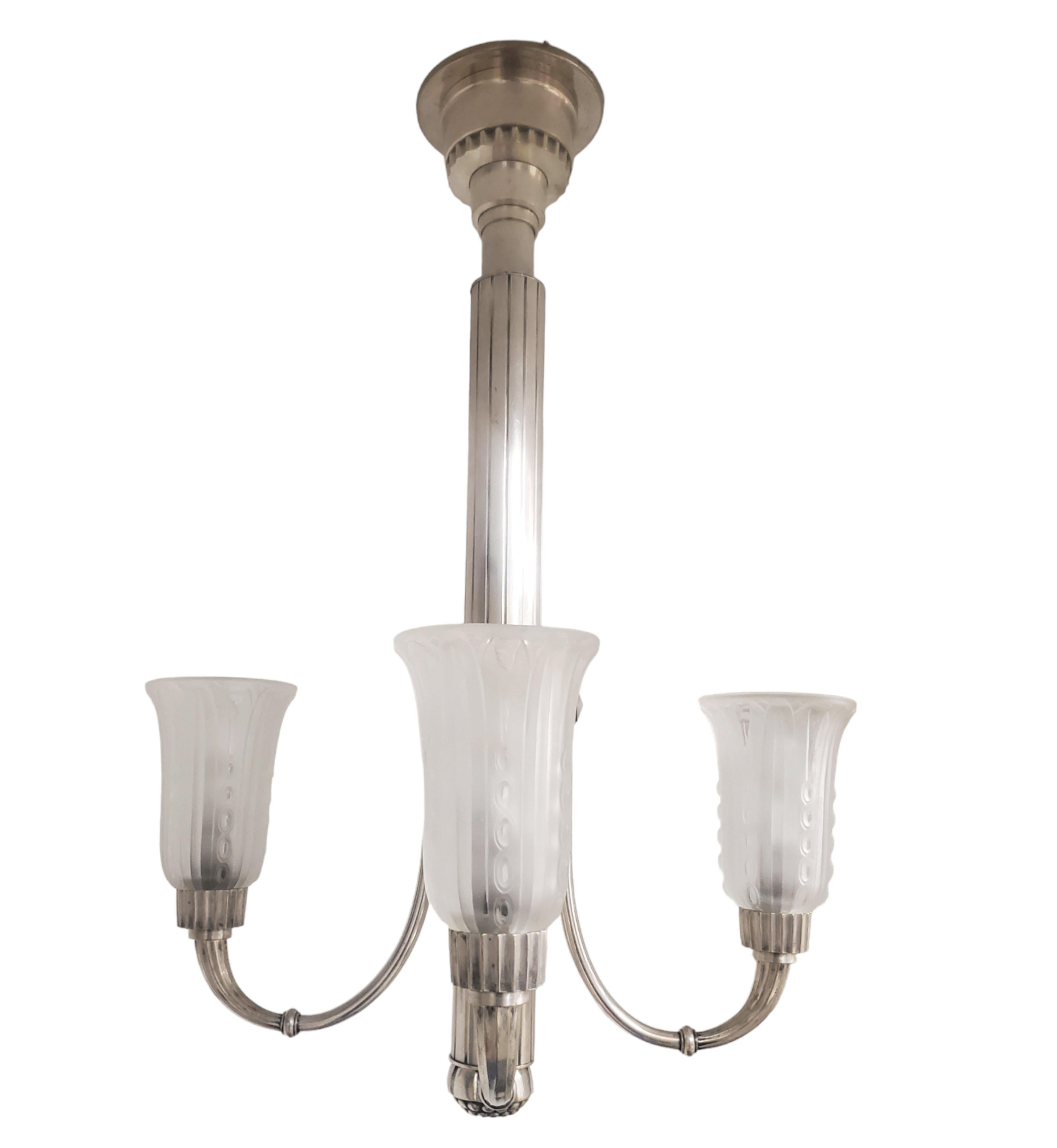 French Original Leleu silvered bronze 4 arm chandelier w/ frosted art glass tulips For Sale