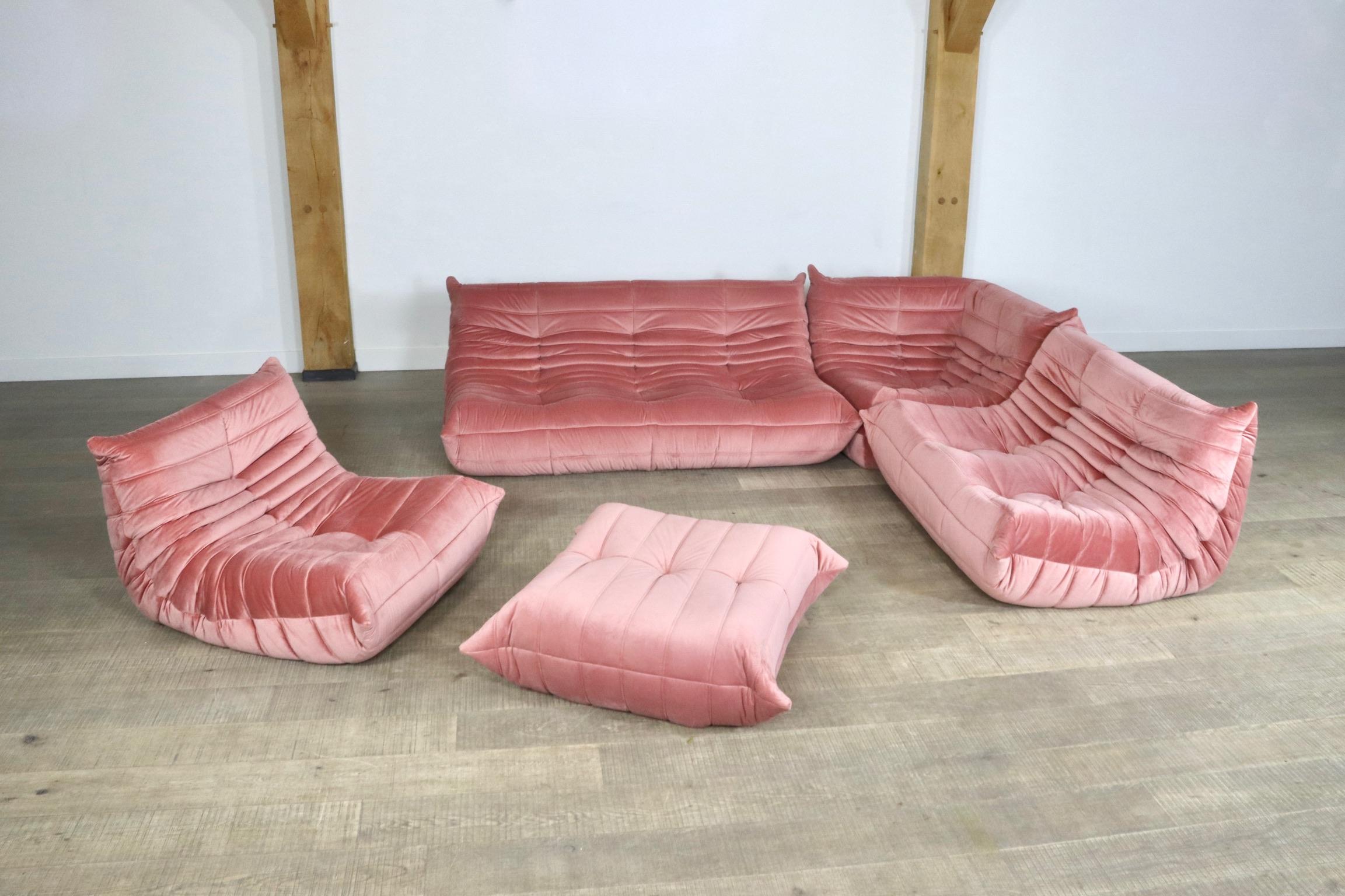 Original Ligne Roset Togo Seating Group in Pink Velvet by Michel Ducaroy 6