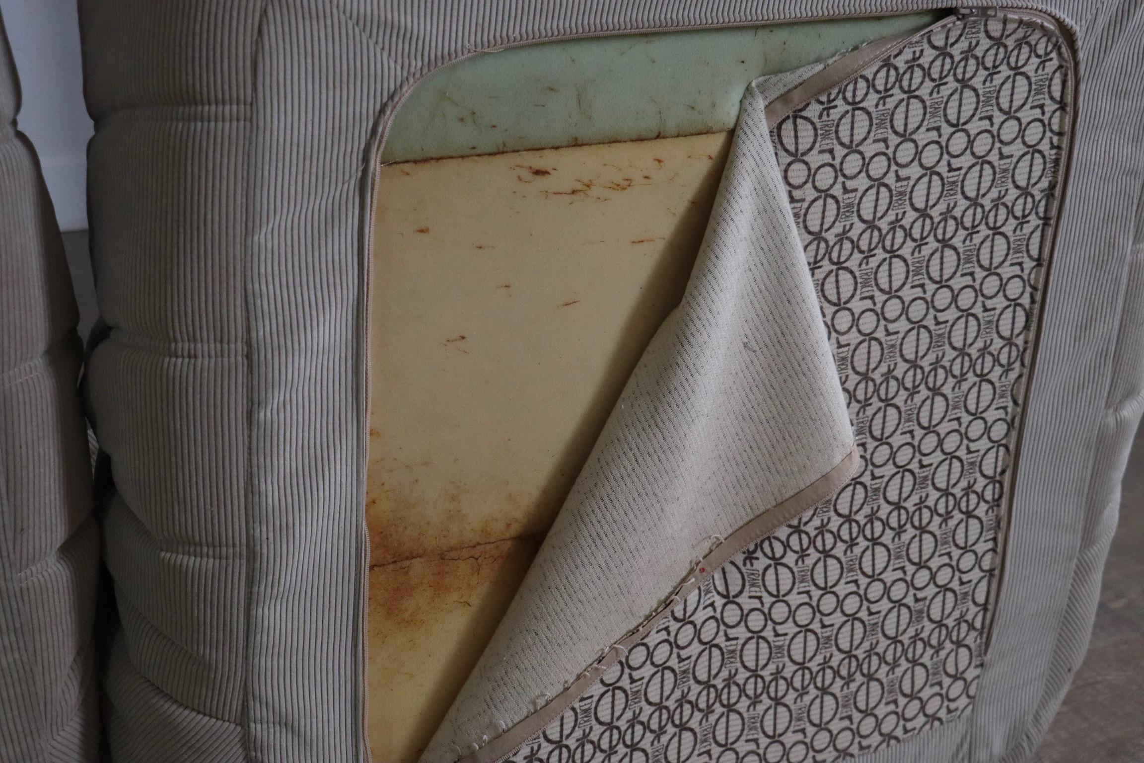 Set di divani originali Ligne Roset Togo in beige di Michel Ducaroy, anni '70 in vendita 7