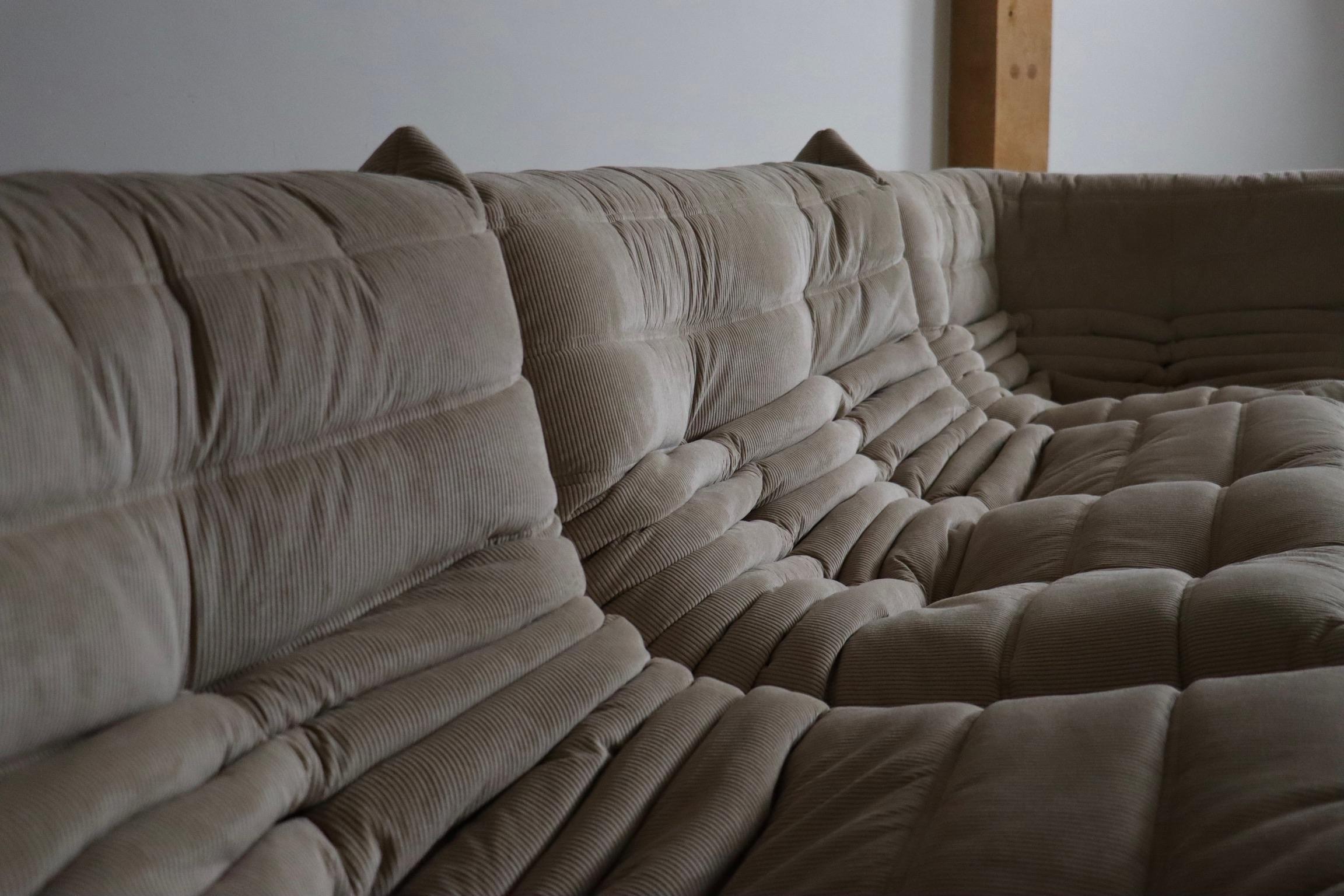 Set di divani originali Ligne Roset Togo in beige di Michel Ducaroy, anni '70 In condizioni ottime in vendita a ABCOUDE, UT