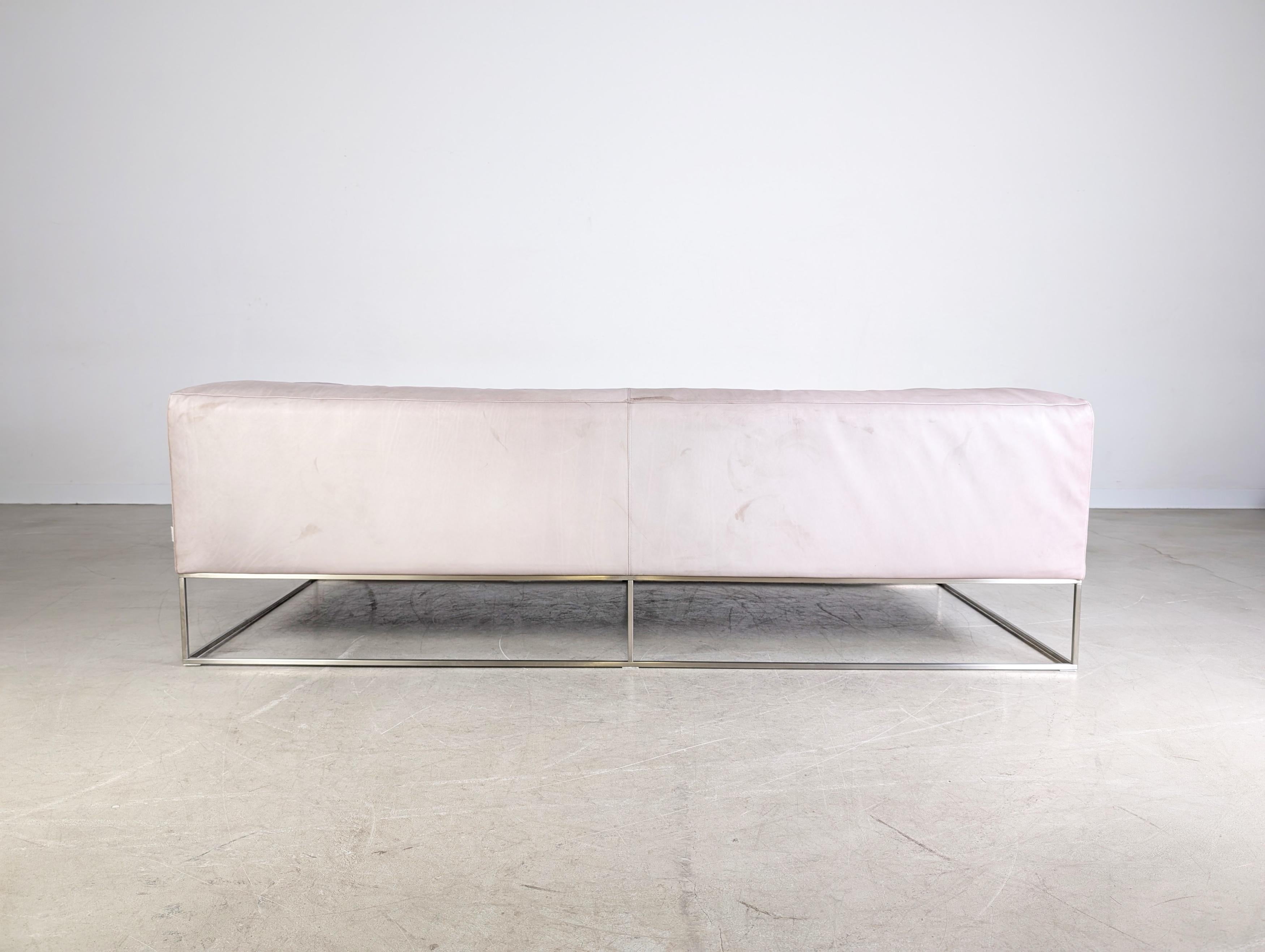 Contemporary Original Living Divani Ile Cube Leder Sofa Couch Zweisitzer Design For Sale