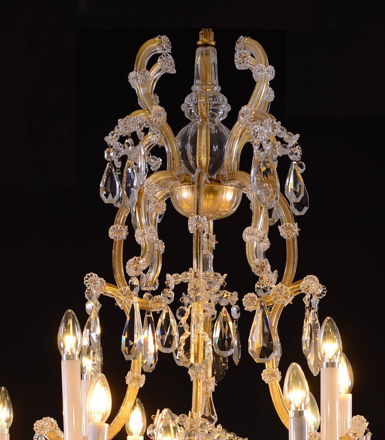 Baroque Lustre original en cristal Lobmeyr Maria Theresien, richement décoré 28 Lights en vente