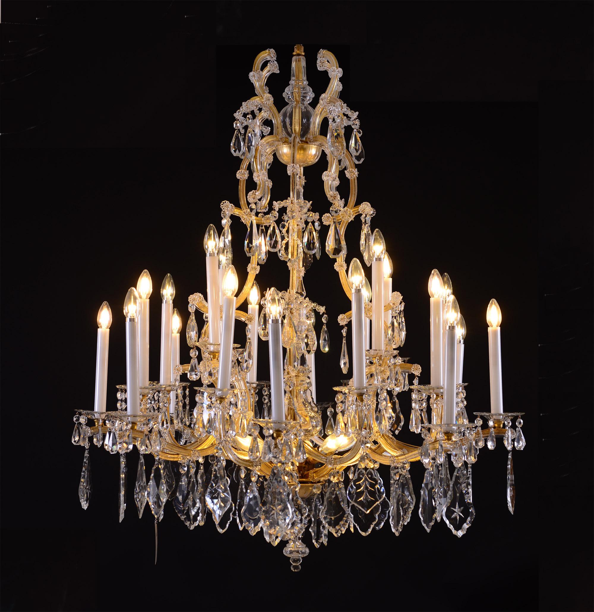 Austrian Original Lobmeyr Maria Theresien Crystal Chandelier, Richly Decorated 28 Lights For Sale