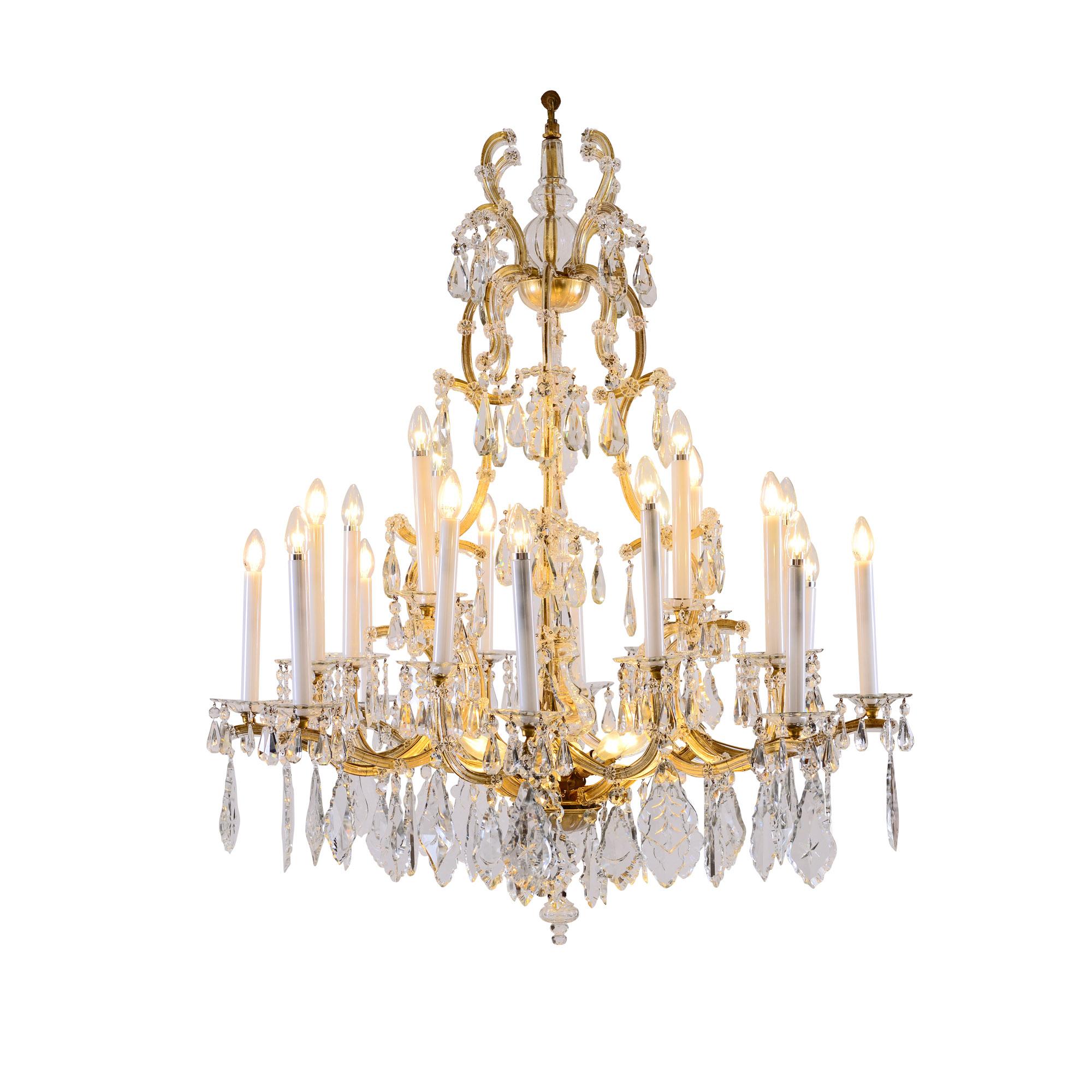 Early 20th Century Original Lobmeyr Maria Theresien Crystal Chandelier, Richly Decorated 28 Lights For Sale
