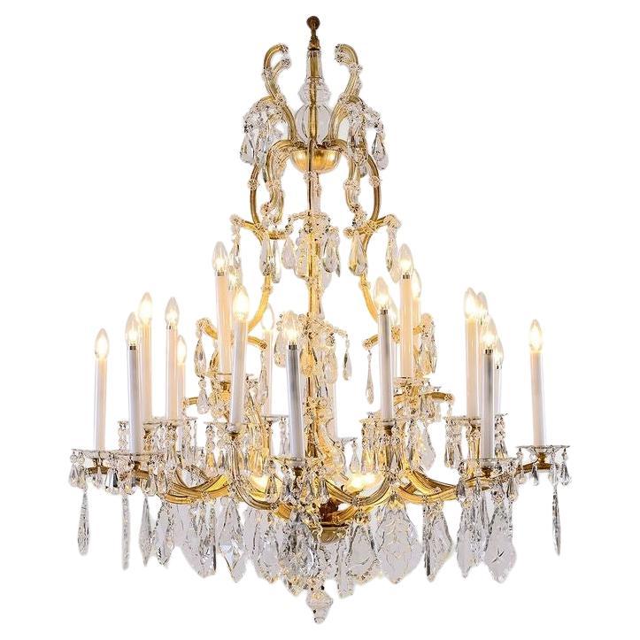 Lustre original en cristal Lobmeyr Maria Theresien, richement décoré 28 Lights