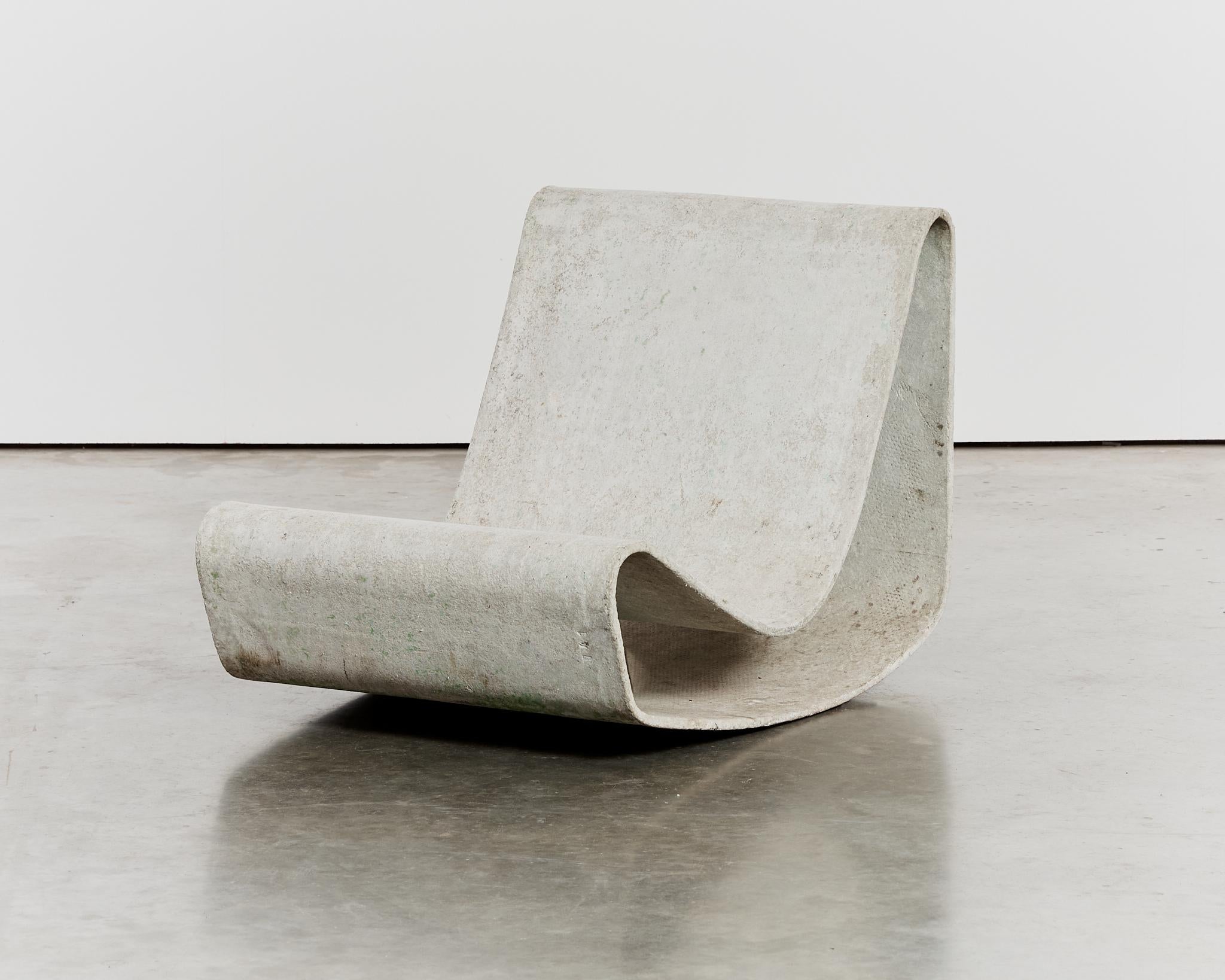 Original Loop chair by Willy Guhl for Eternit. Dated from the 60’s this piece, features a rare cleaned patina.