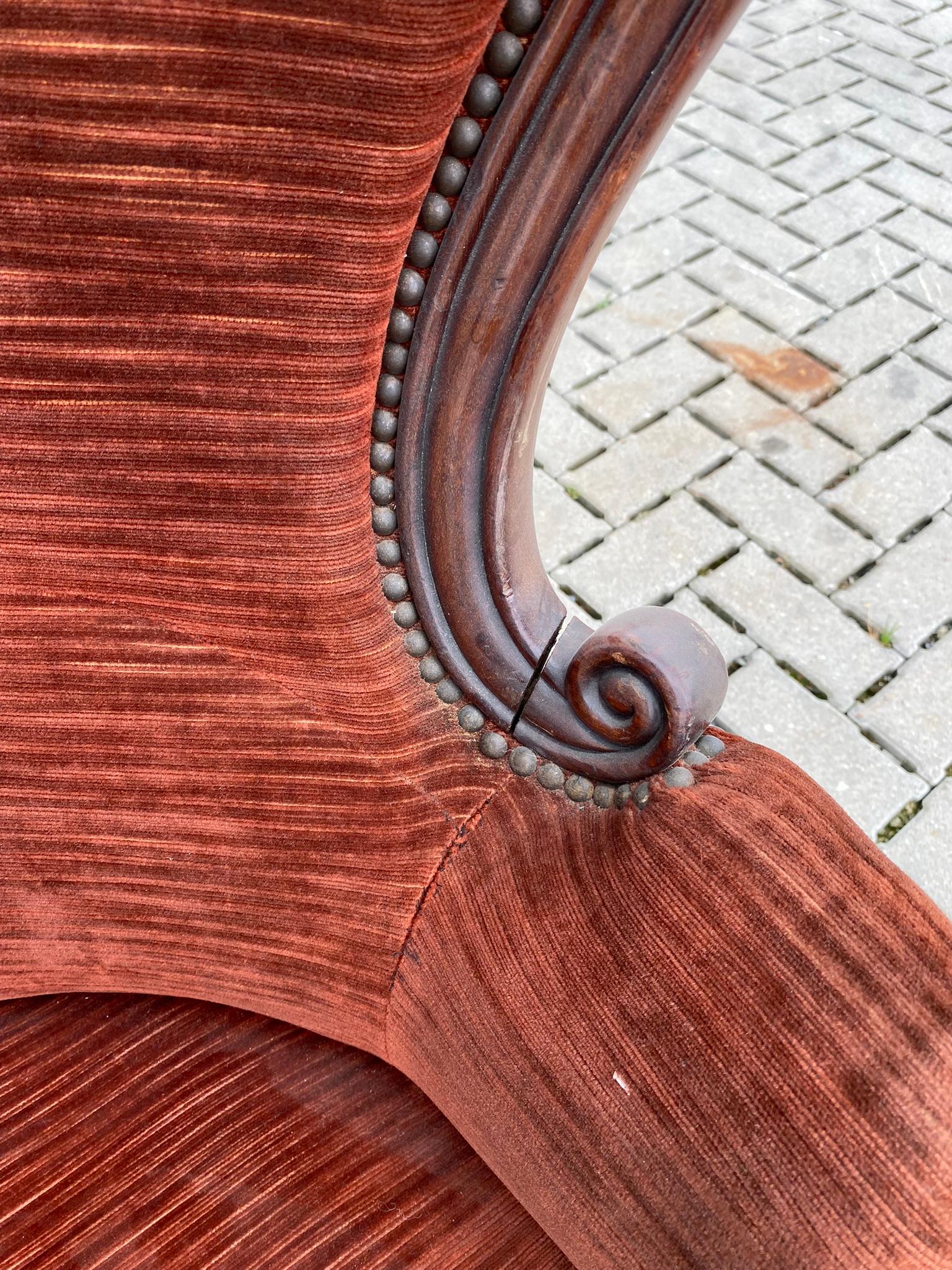 Canapé original Louis Philippe en noyer circa 1830 en vente 3