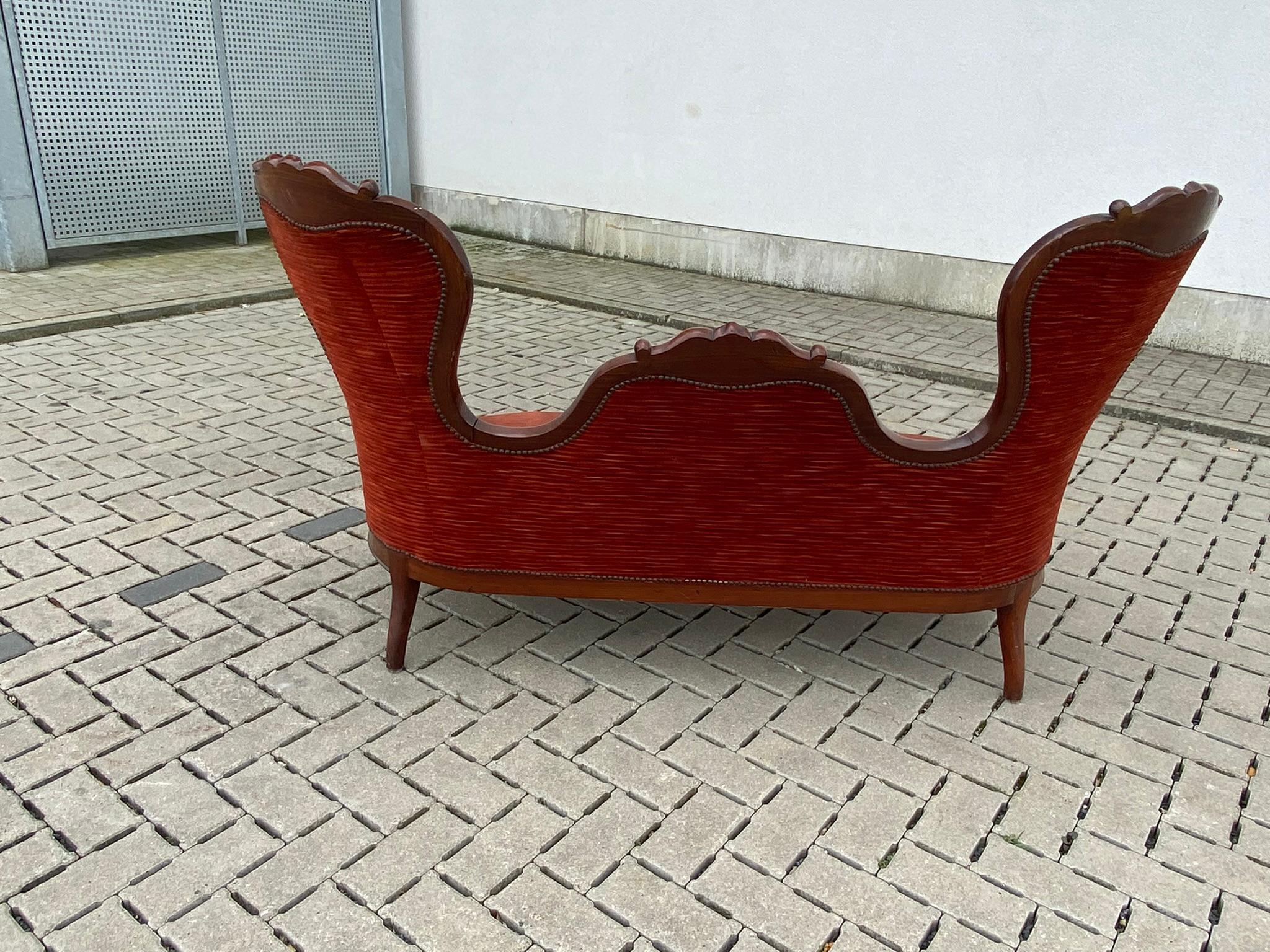 Canapé original Louis Philippe en noyer circa 1830 en vente 4