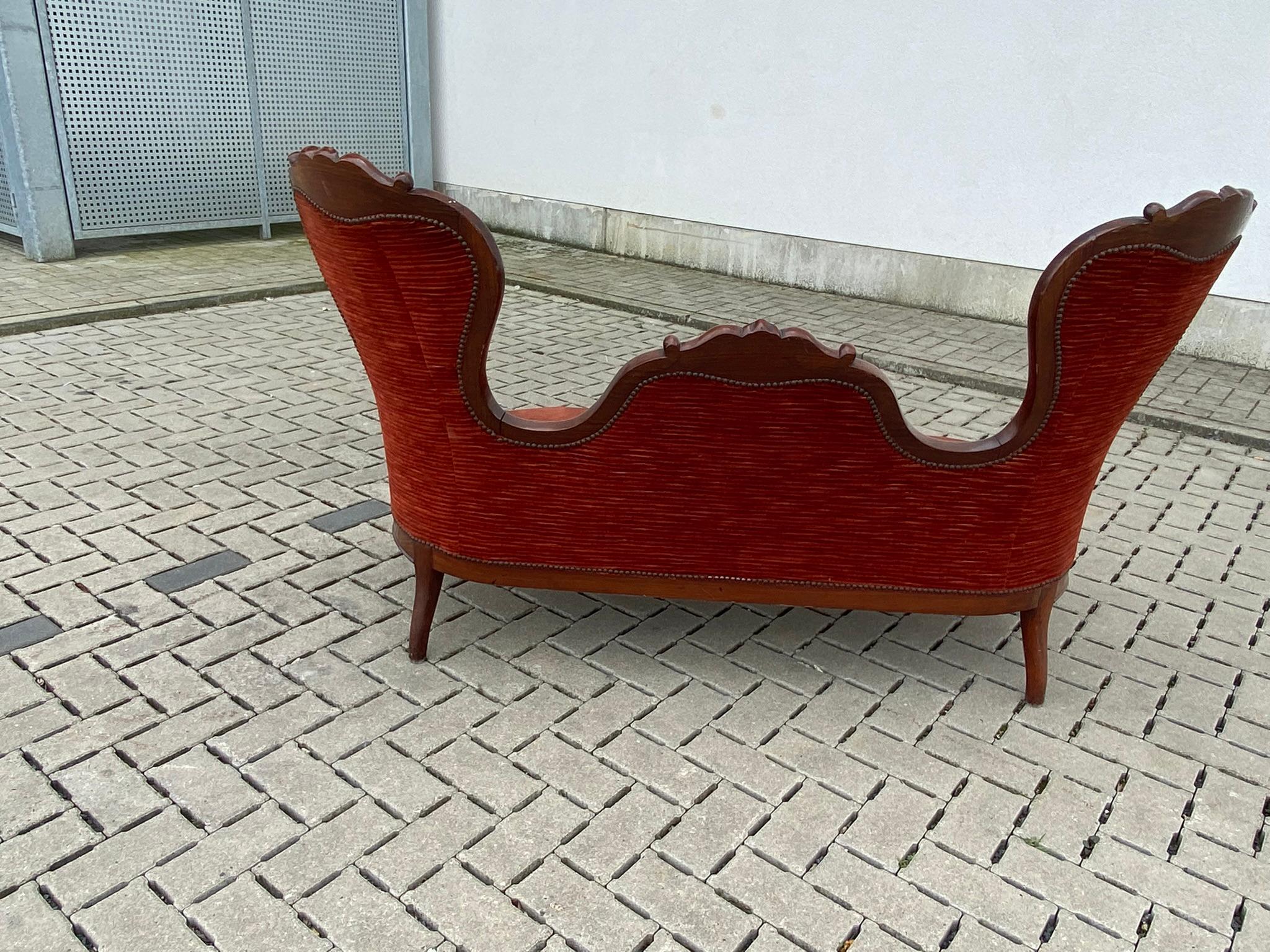 Noyer Canapé original Louis Philippe en noyer circa 1830 en vente