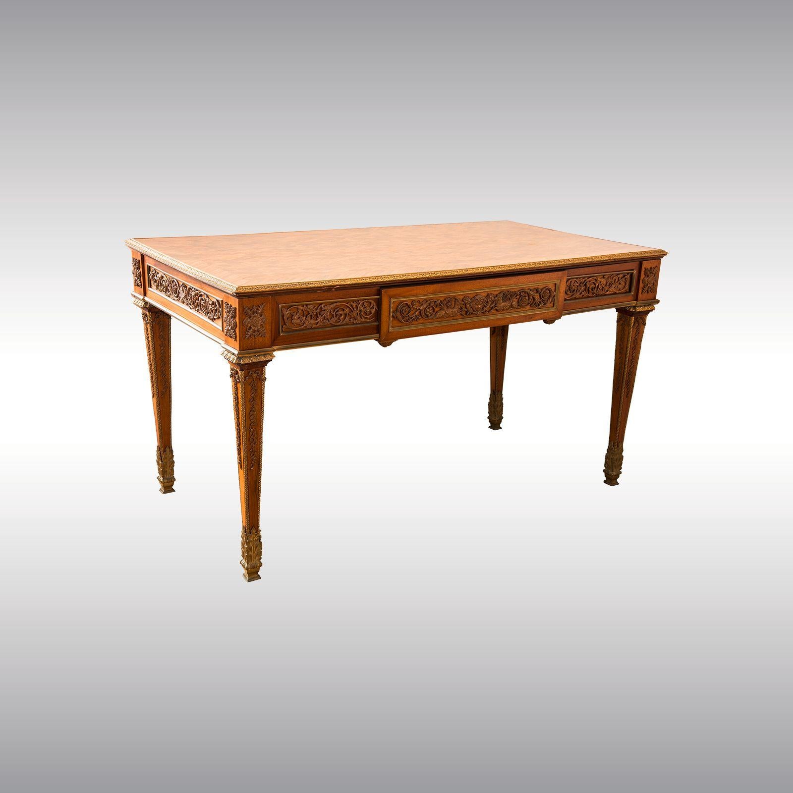 Mesa original de caoba estilo Louis Seize, principios del siglo XX en Bueno estado para la venta en Vienna, AT