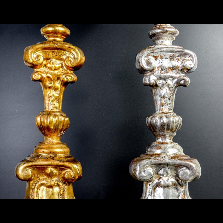 Original Louis XV Candlesticks, Silver Leaf and Mecca Gilding, Italy, 1740-1750 In Good Condition For Sale In Torino, IT