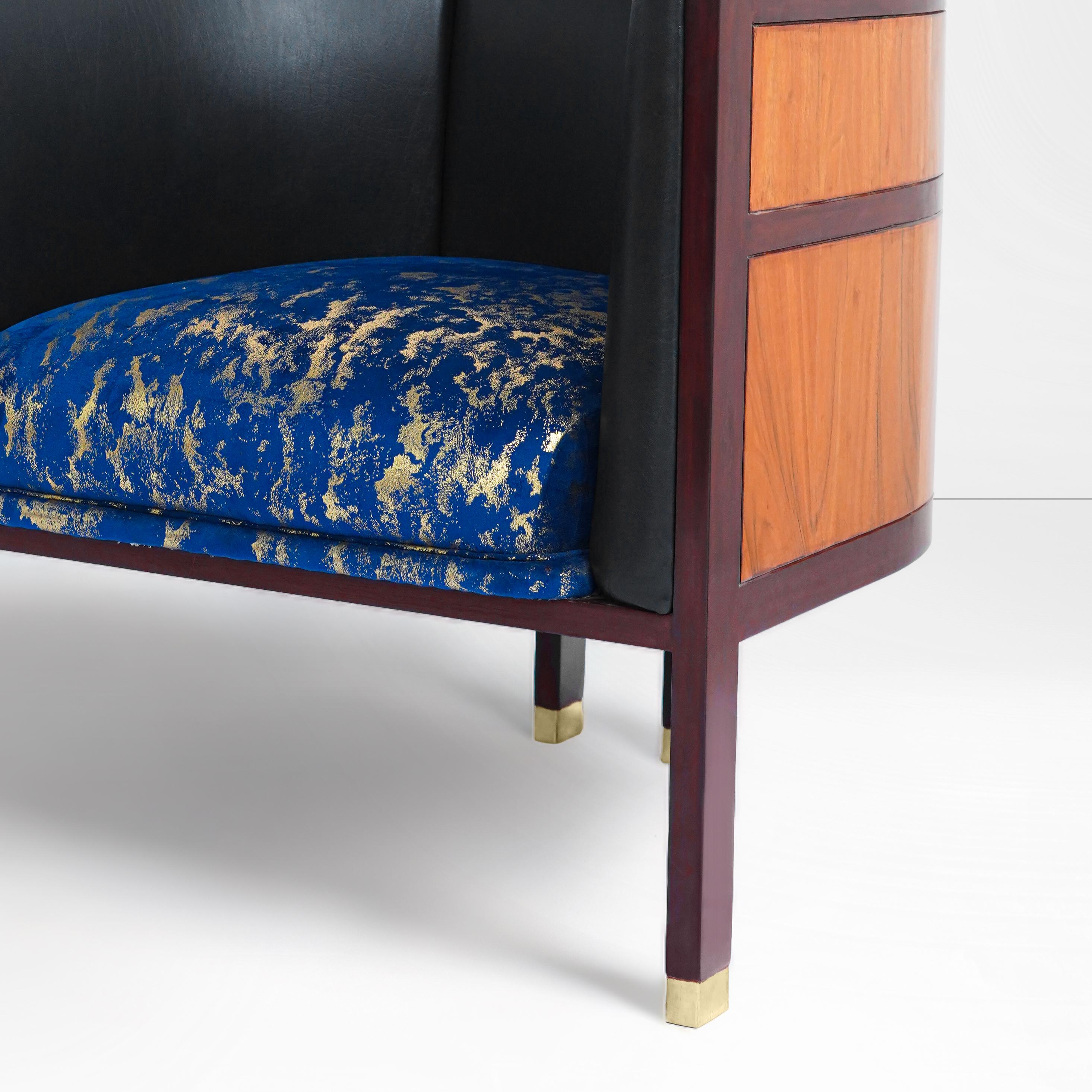 XXIe siècle et contemporain The Moderns Chair, Barrel Chair, round back chair, bold, modern, walnut wood en vente
