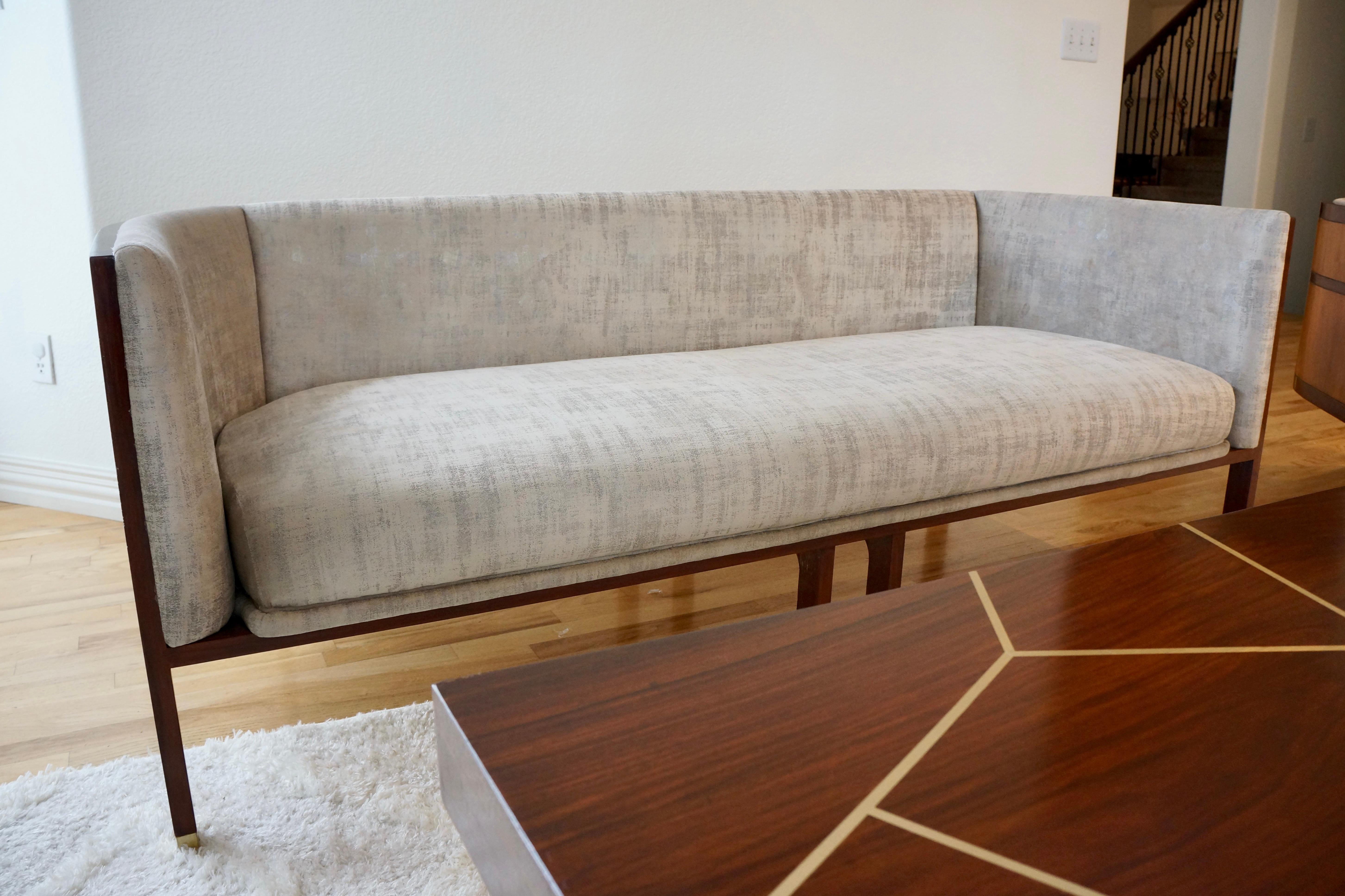 Original Lounge-Sofa, Barrel-Sofa, Clubsessel, kühn, modern, Nussbaumholzholz im Angebot 5