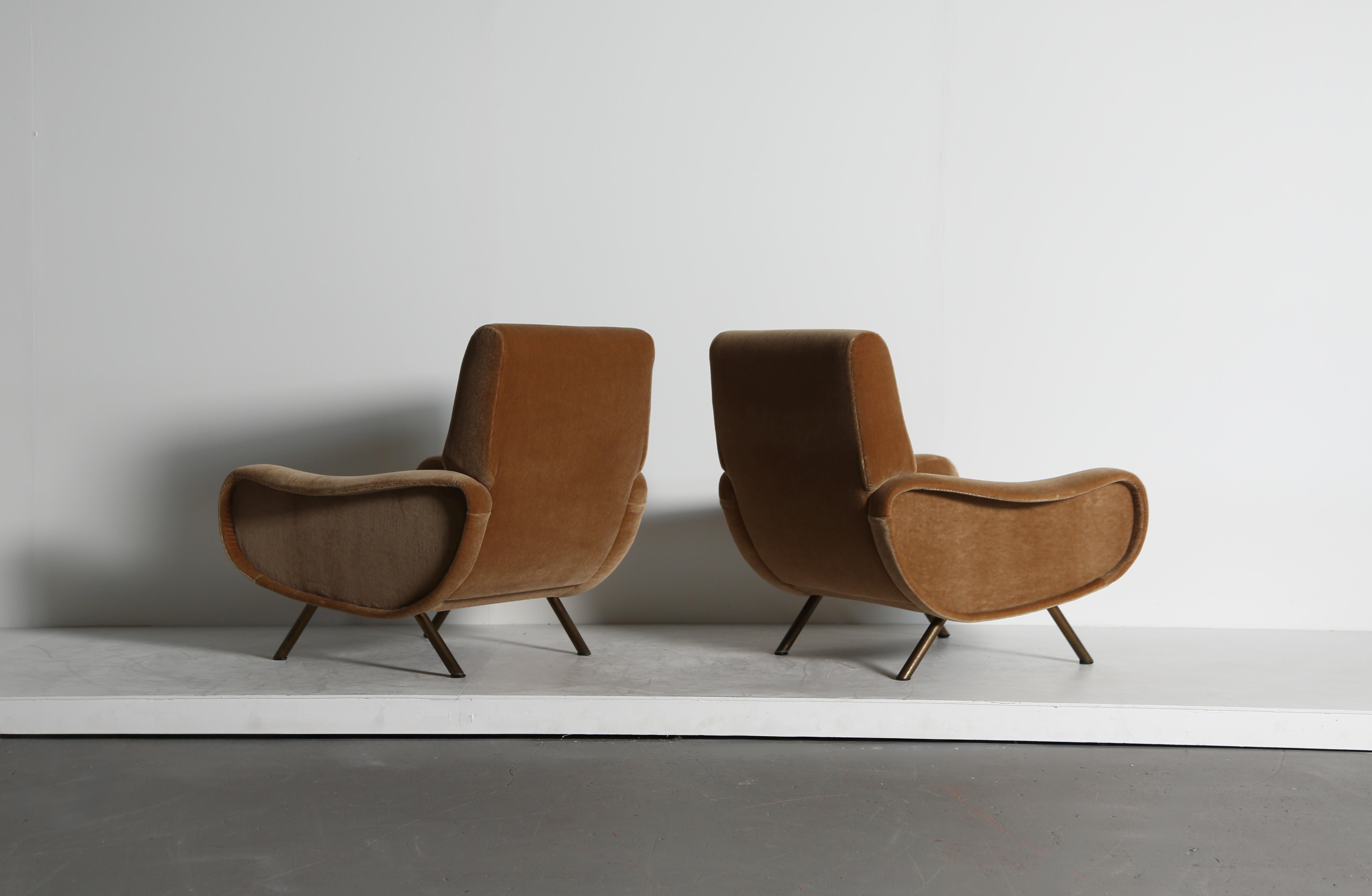 Originale Marco Zanuso Damenstühle, Italien, 1960er Jahre, neu, reines Mohair im Zustand „Gut“ im Angebot in Lewes, East Sussex