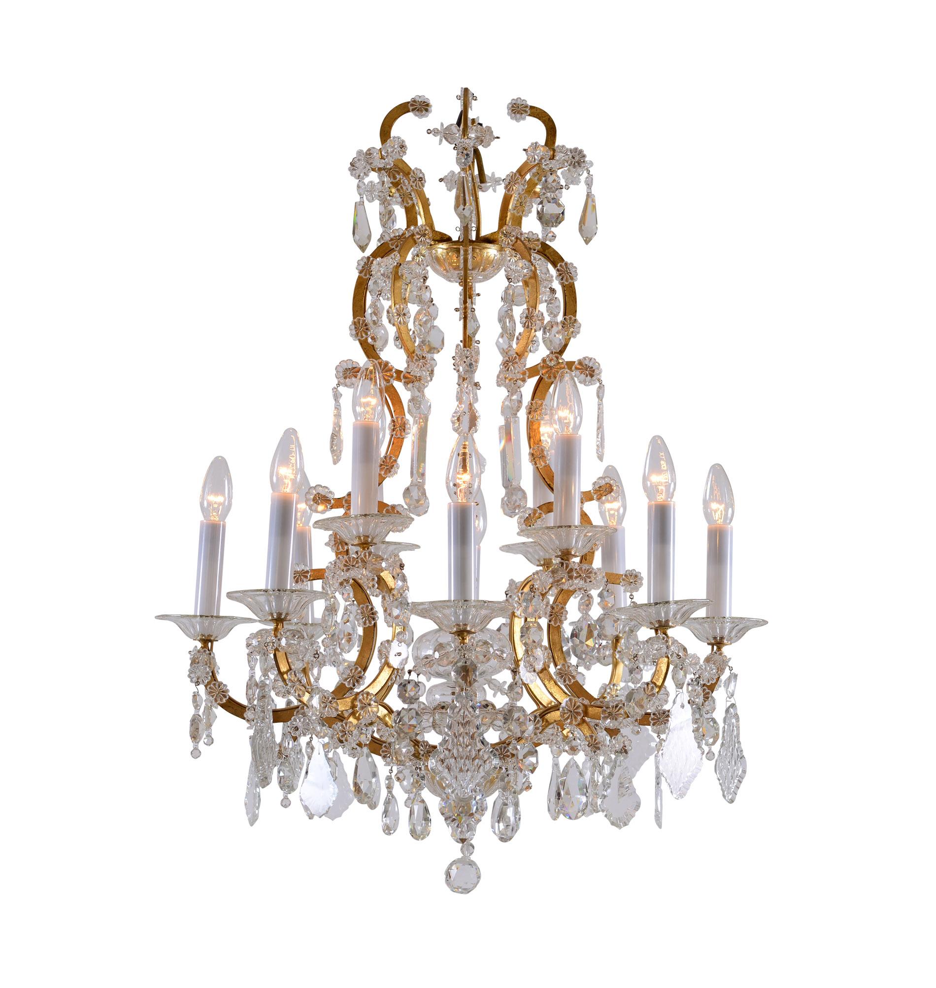 Original Maria Theresien-Kristalllüster mit reichem Prismenbehang im Zustand „Hervorragend“ im Angebot in Vienna, AT