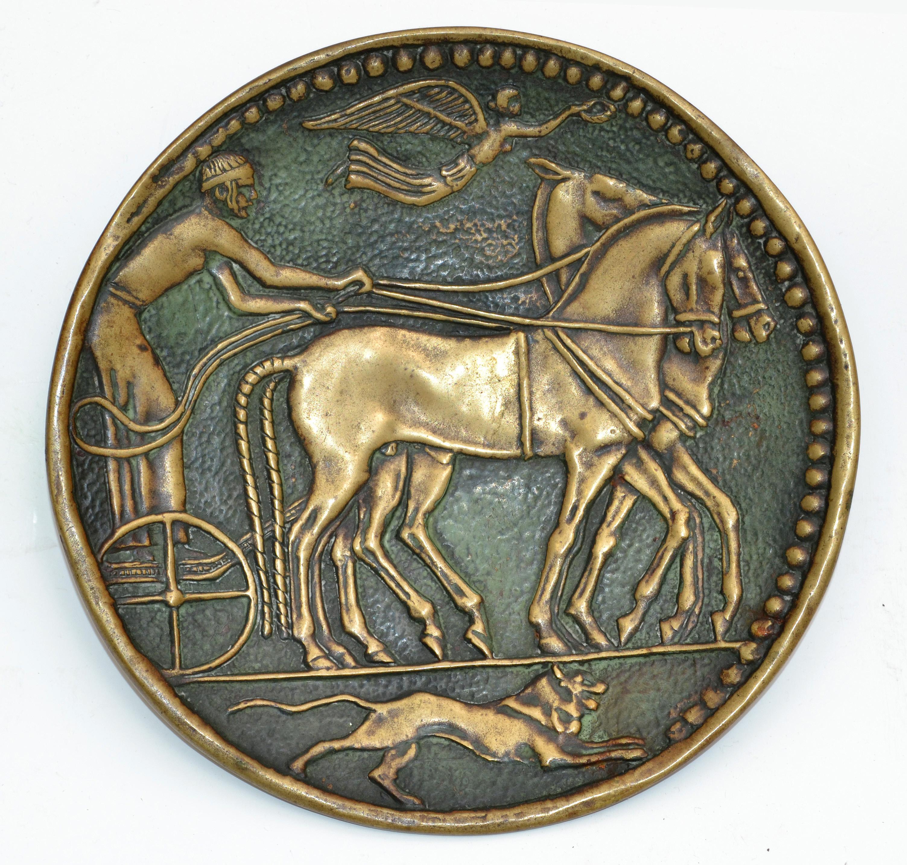 Beautiful solid Bronze double patina low relief décor catchall, footed bowl or videpoche.
Stamped Bronze on the reverse and Artist Mark, M. Le Verrier.
A French Art Deco Collector's piece made with superb craftmanship.