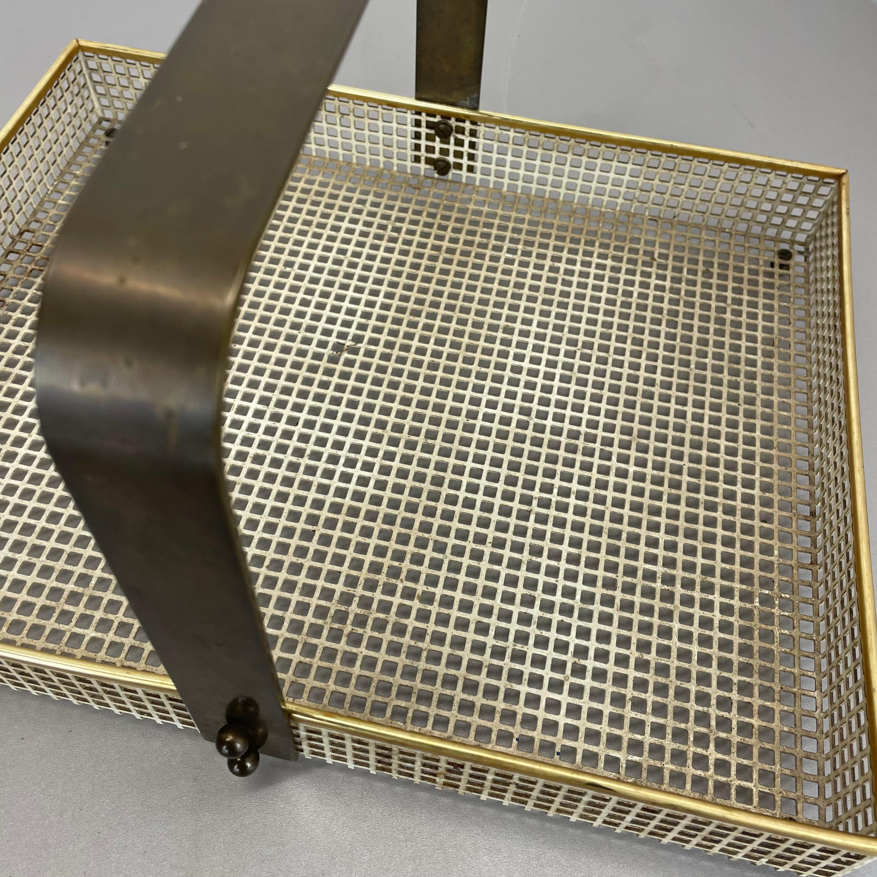 Plateau métallique original de style Mathieu Matégot, Vereinigte Werkstätten München, 1950 en vente 6