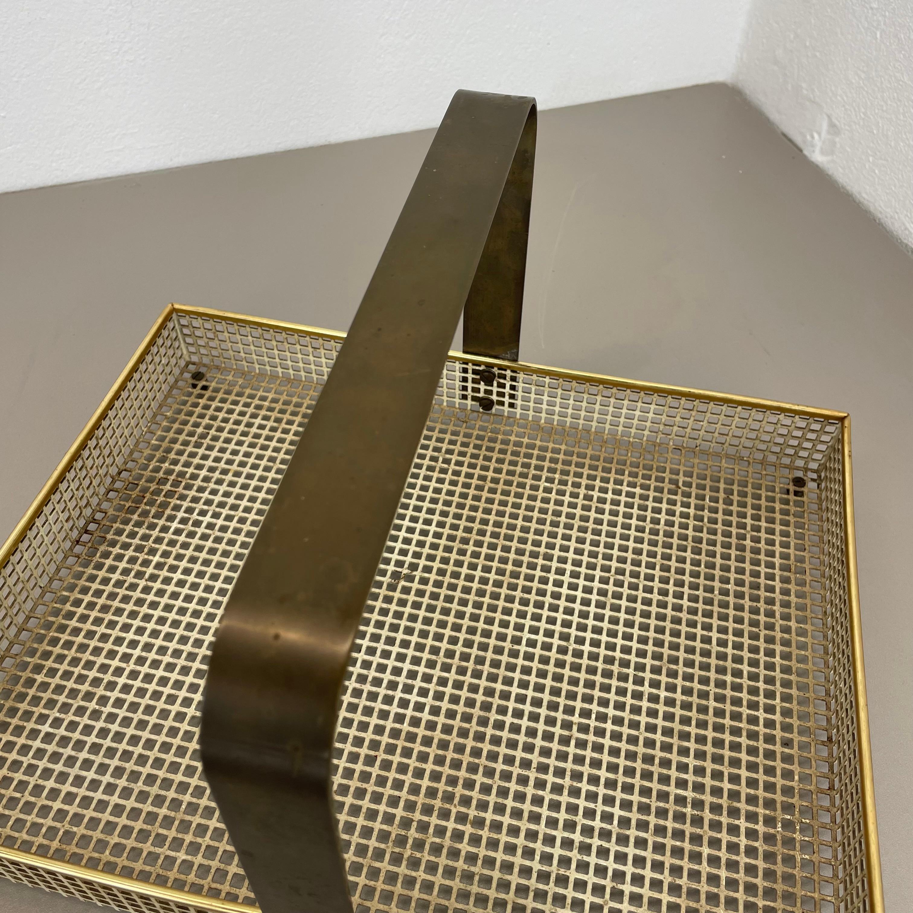 Plateau métallique original de style Mathieu Matégot, Vereinigte Werkstätten München, 1950 en vente 7