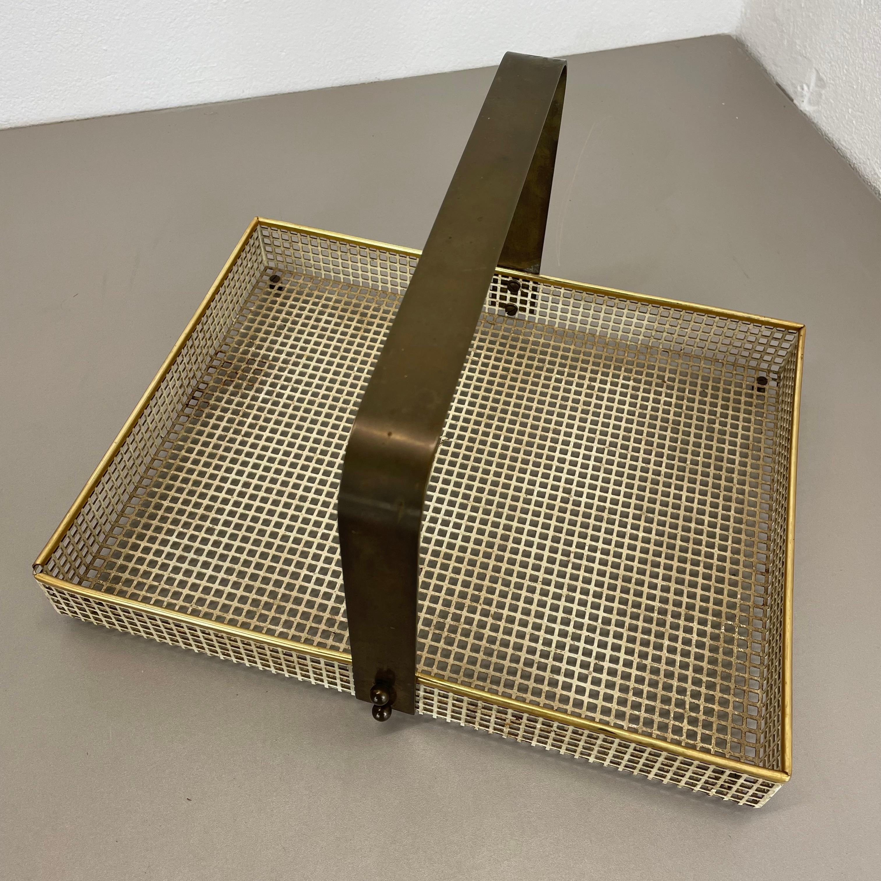 Plateau métallique original de style Mathieu Matégot, Vereinigte Werkstätten München, 1950 en vente 8