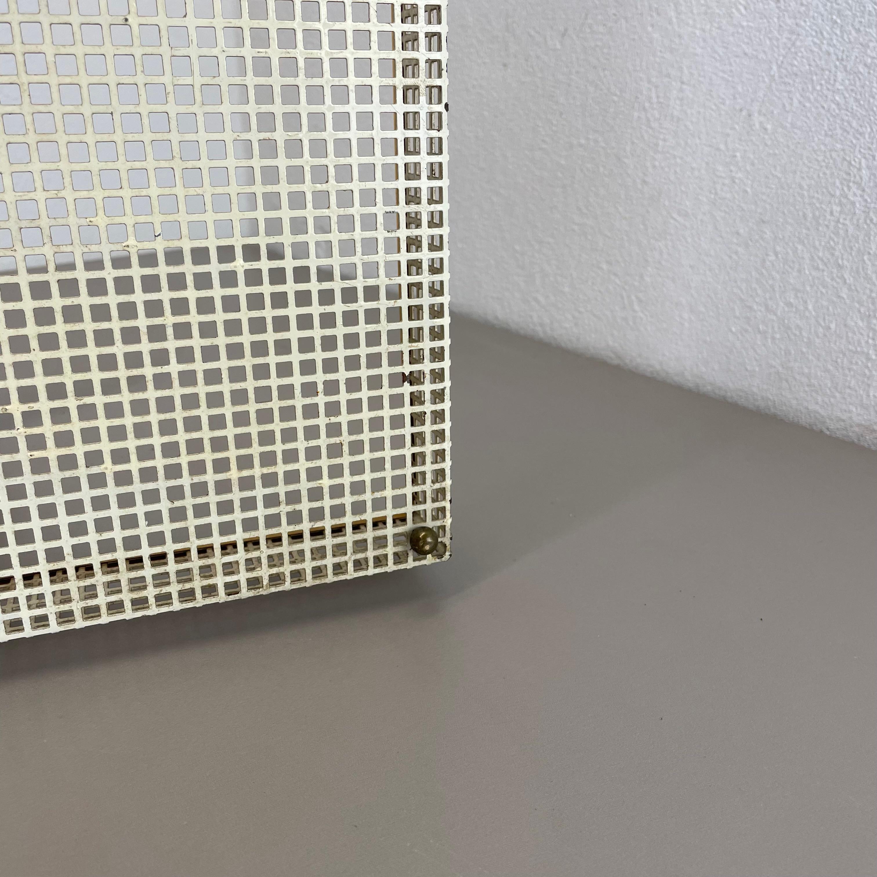 Plateau métallique original de style Mathieu Matégot, Vereinigte Werkstätten München, 1950 en vente 12