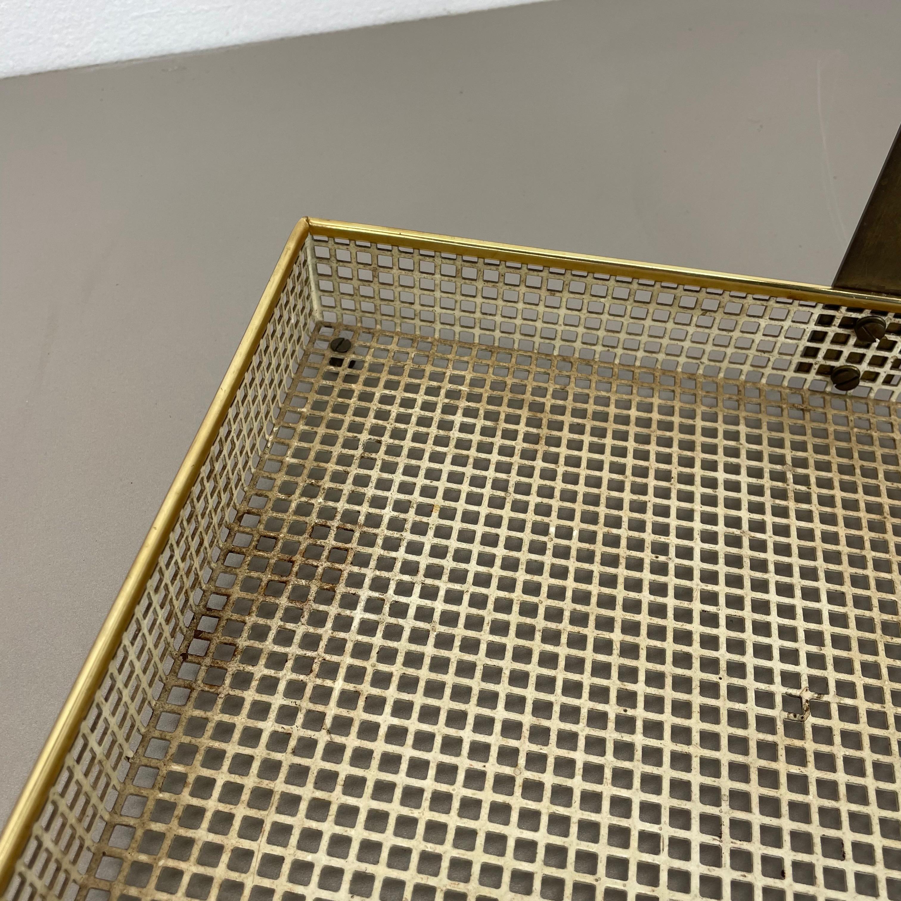 Plateau métallique original de style Mathieu Matégot, Vereinigte Werkstätten München, 1950 en vente 2
