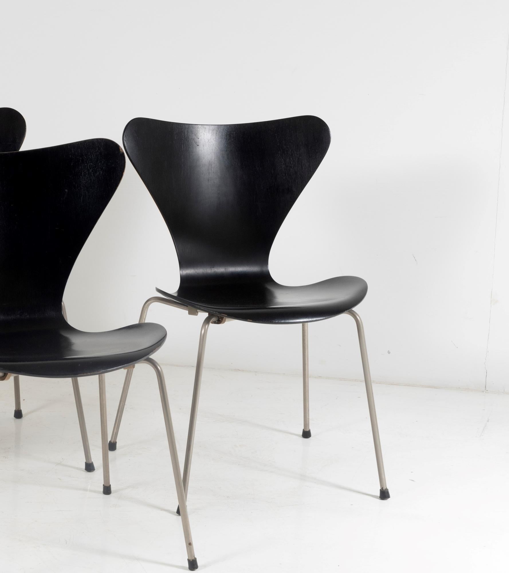 Original Mid Century 1960s Arne Jacobsen 3107 Syvern Dining Chairs Fritz Hansen 2
