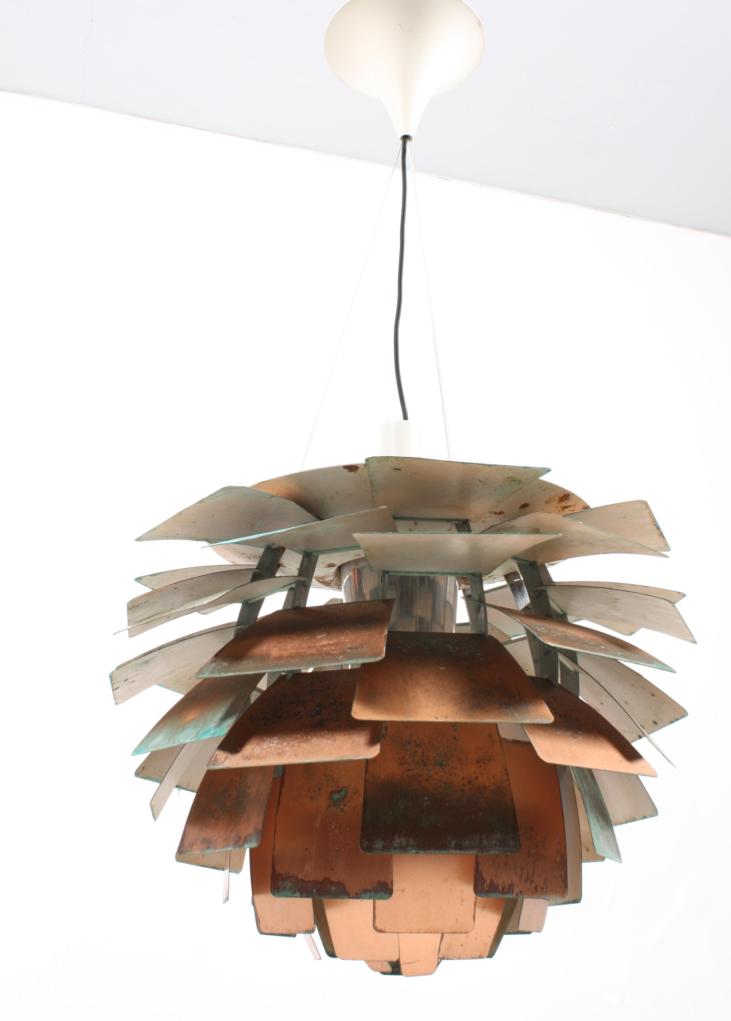 Milieu du XXe siècle Lampe à suspension artichaut originale du milieu du siècle dernier en cuivre patiné