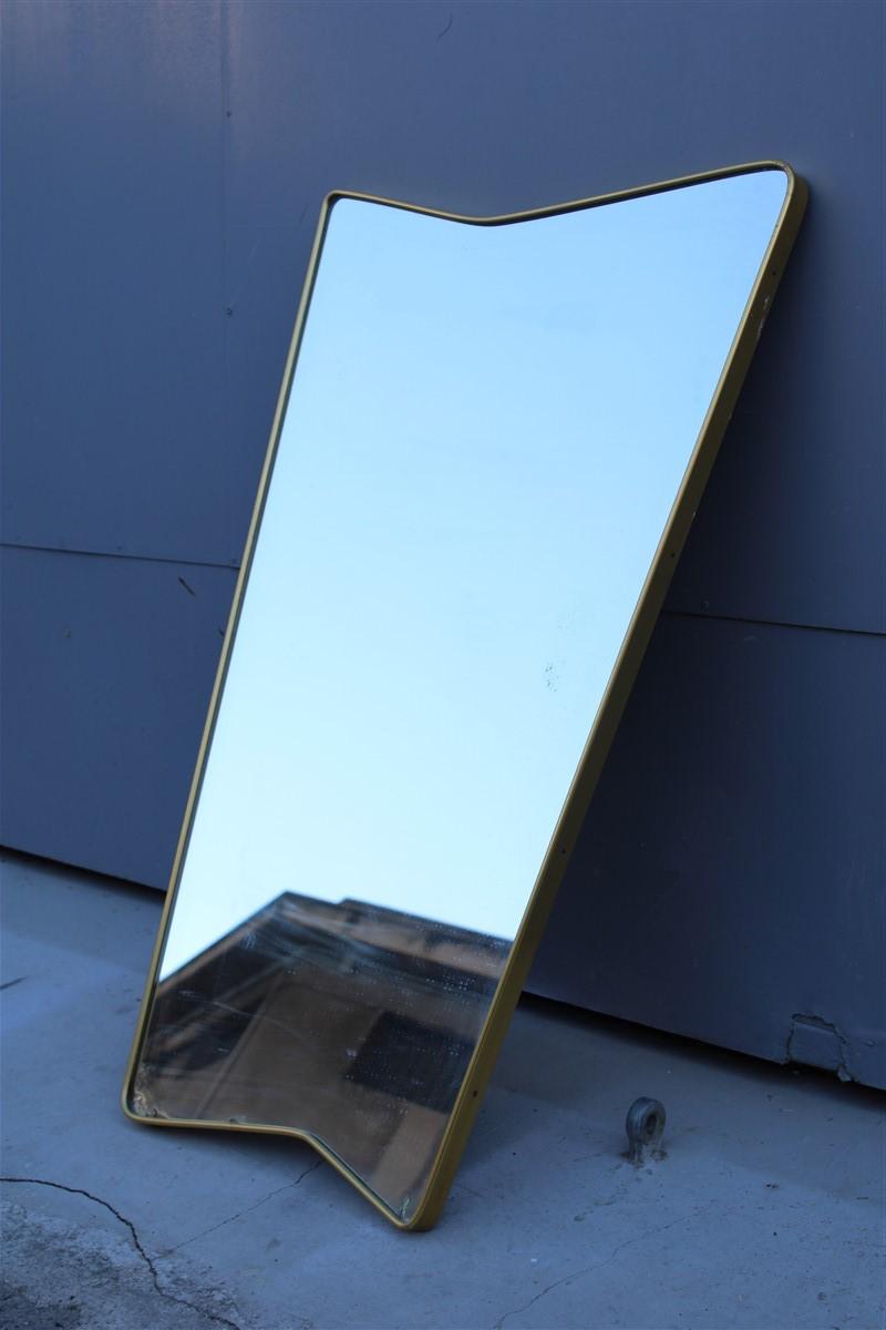 Original Mid-Century Asymmetrical Mirror in Italian Shaped Brass, 1950s For Sale 4