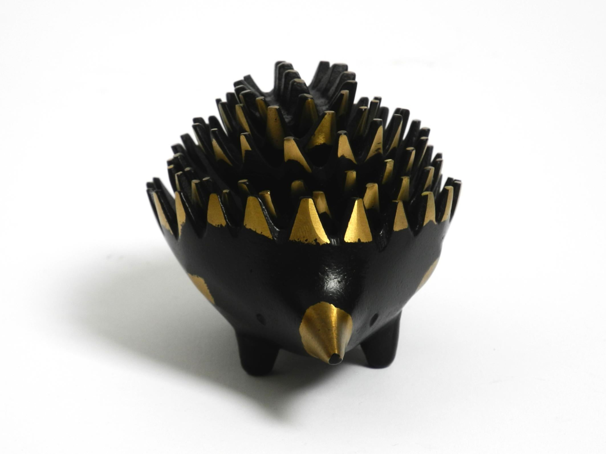 Original Mid Century brass hedgehog ashtray by Walter Bosse for Herta Baller 8