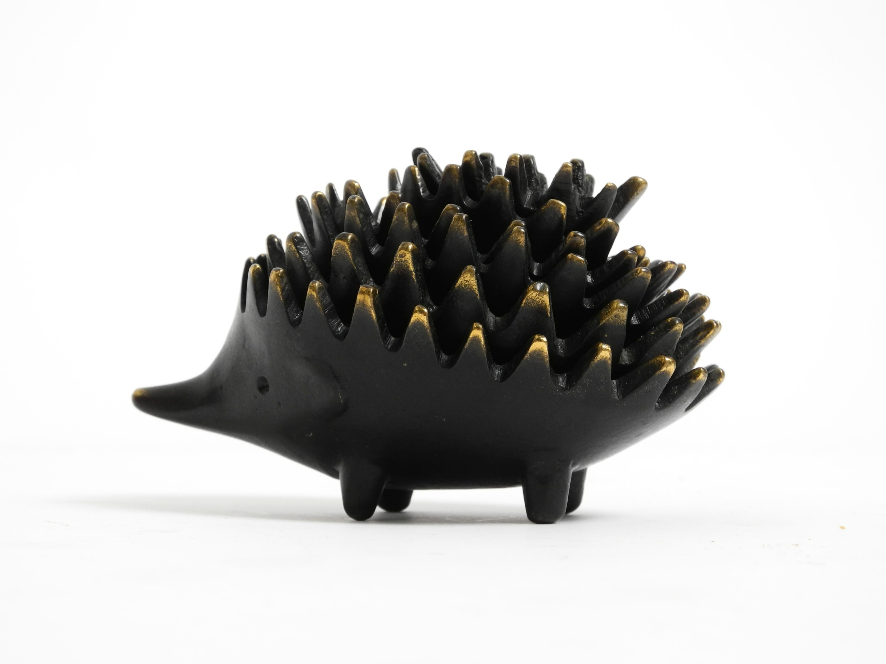 Original Mid Century brass hedgehog ashtray by Walter Bosse for Herta Baller.
Beautiful, great design. Made in Austria. Manufactured in the 1950s.
The hedgehog is complete with it's 6 pieces.
Very good, little-used condition. 
Probably never have