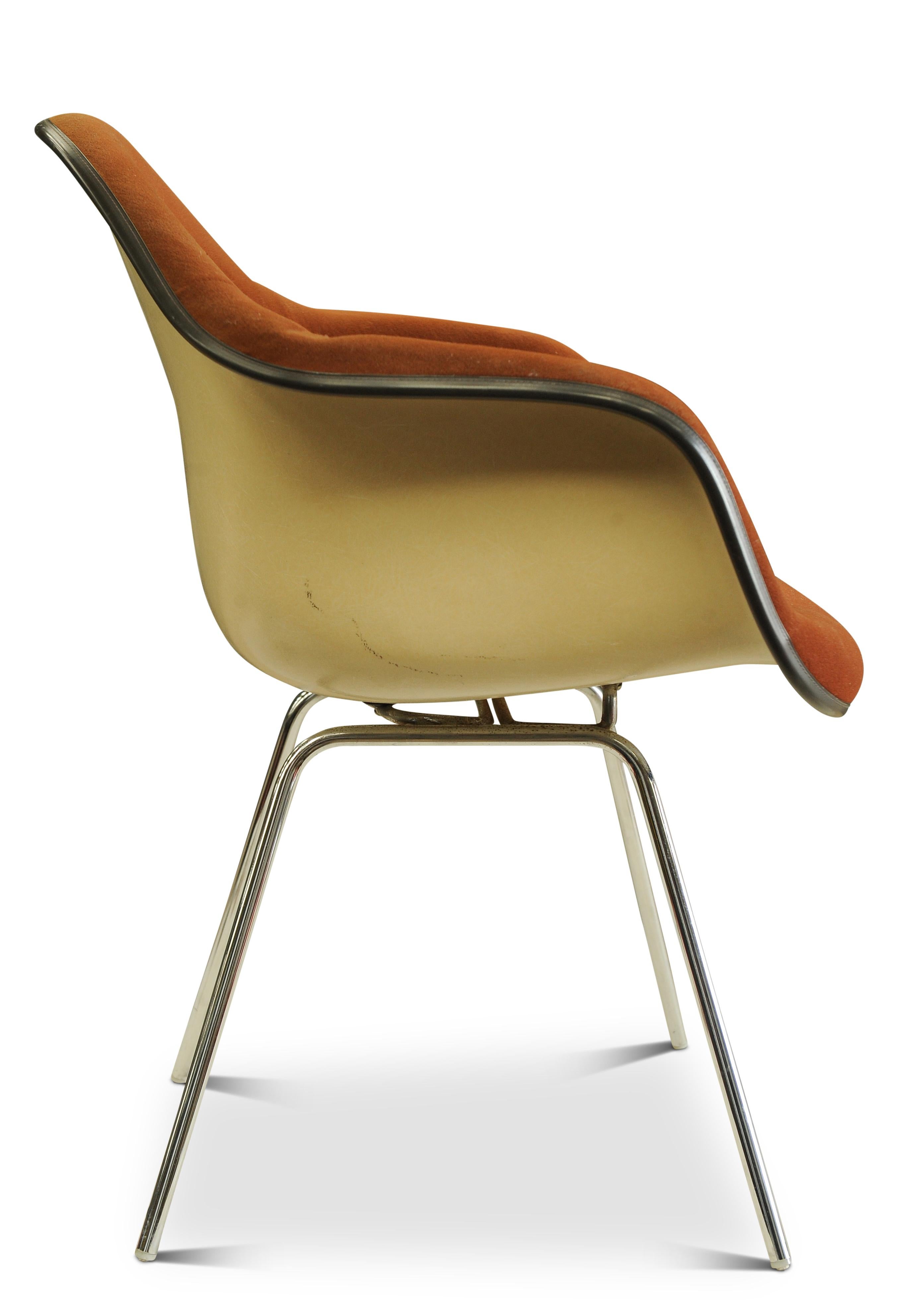 Americano Una sedia originale Charles and Ray Eames per Herman Miller DAX degli anni '70, con etichetta in vendita