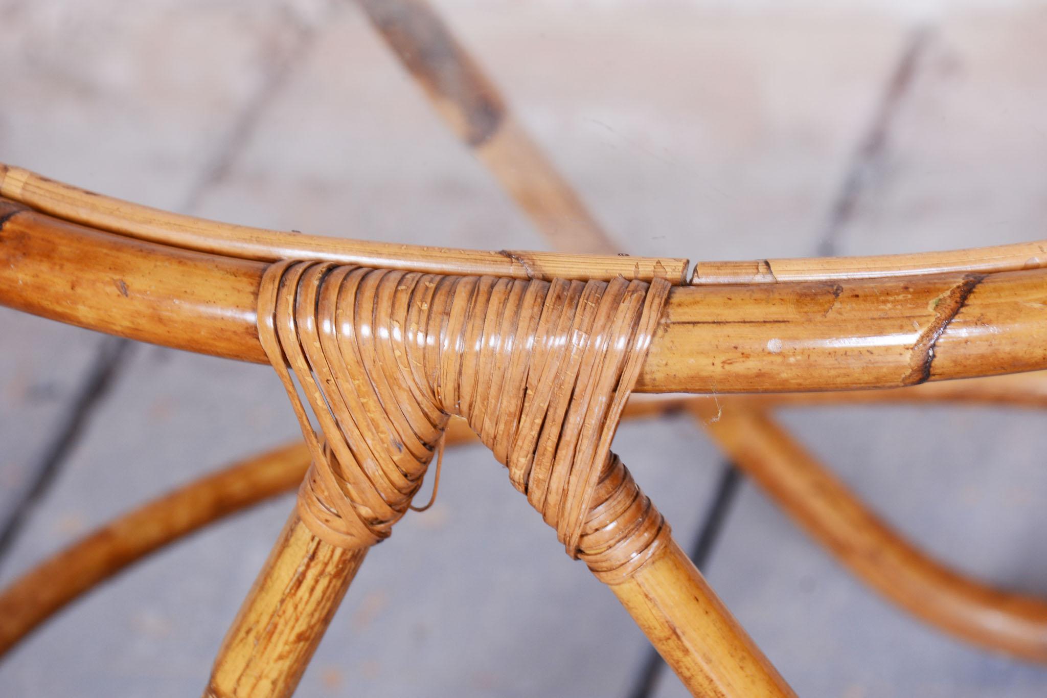 20ième siècle Table basse originale du milieu du siècle dernier, par Alan Fuchs, rotin, tchèque, années 1940 en vente