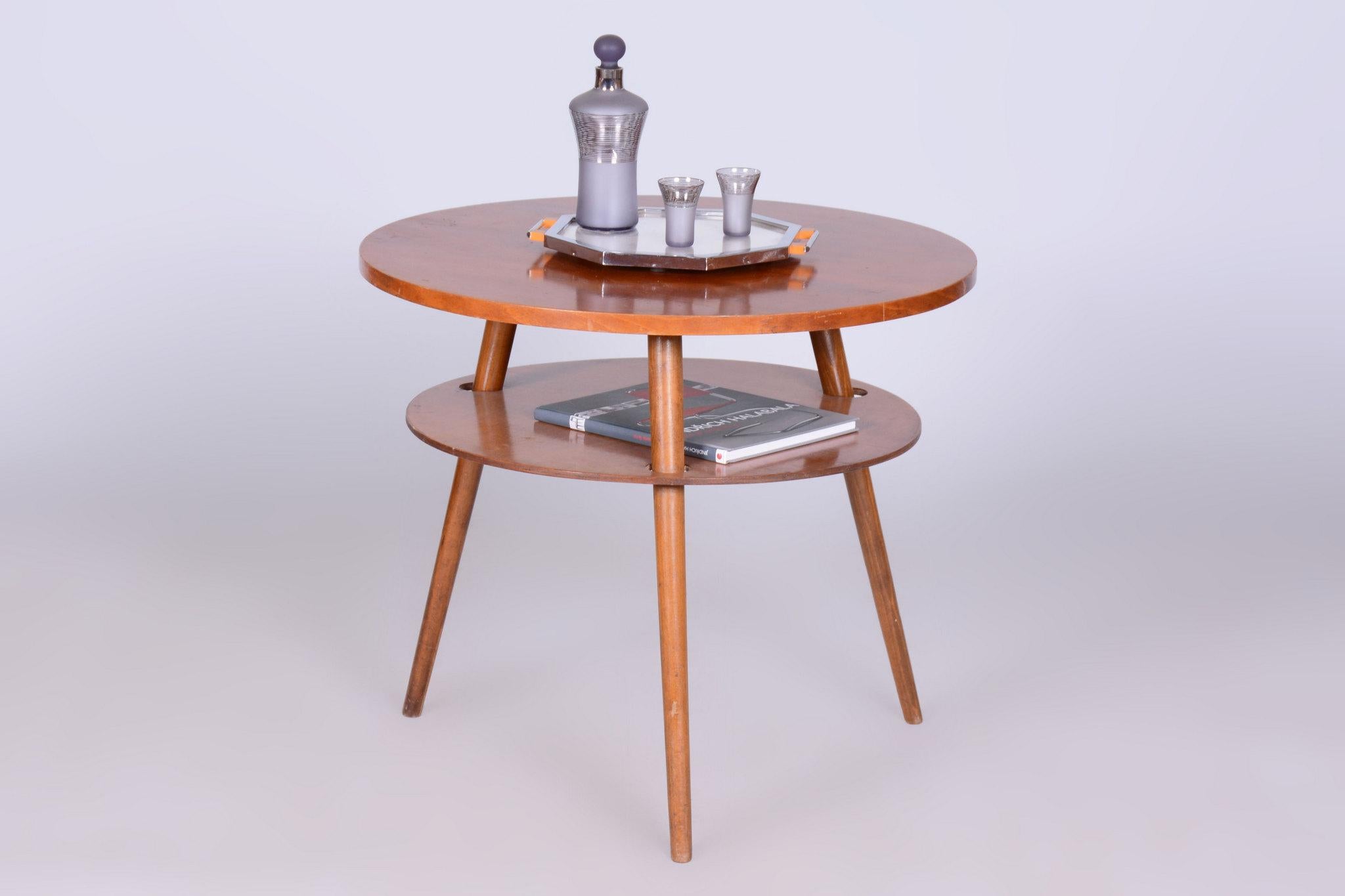 Mesa de centro original de mediados de siglo, nogal, haya, checa, años 50 Moderno de mediados de siglo en venta