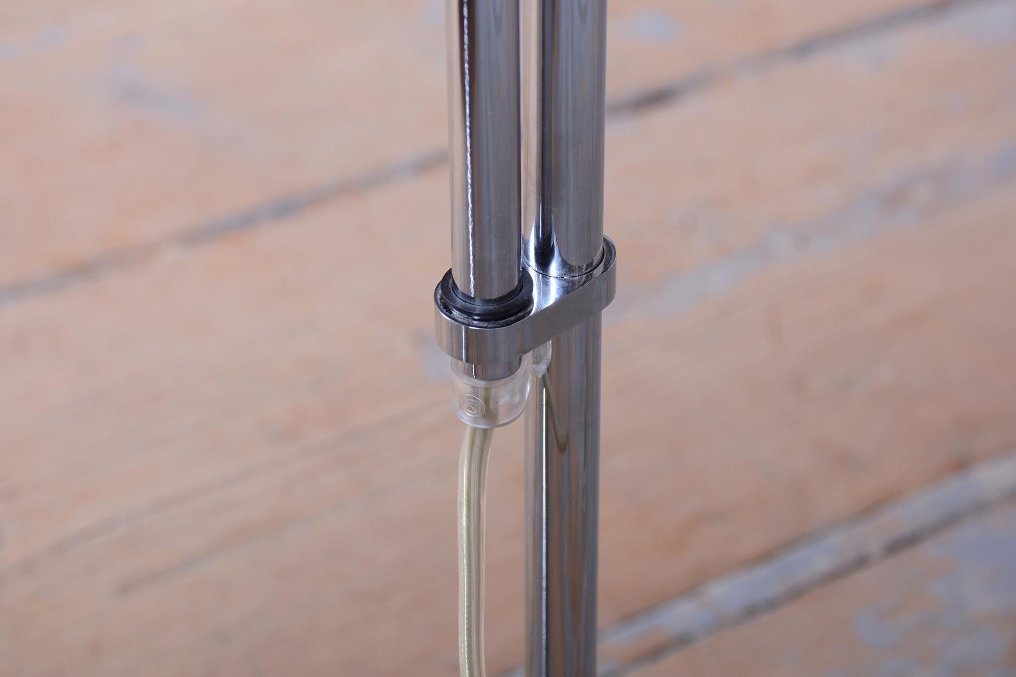 Lámpara de pie original de mediados de siglo, de G. Teixido, cromo, cotón, Italia, años 90 Acero en venta