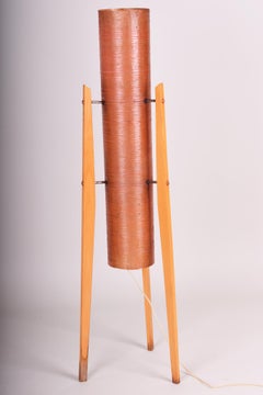 Lampada da terra originale di metà secolo, firmata Novoplast Sereď, in faggio, Repubblica Ceca, anni ’60
