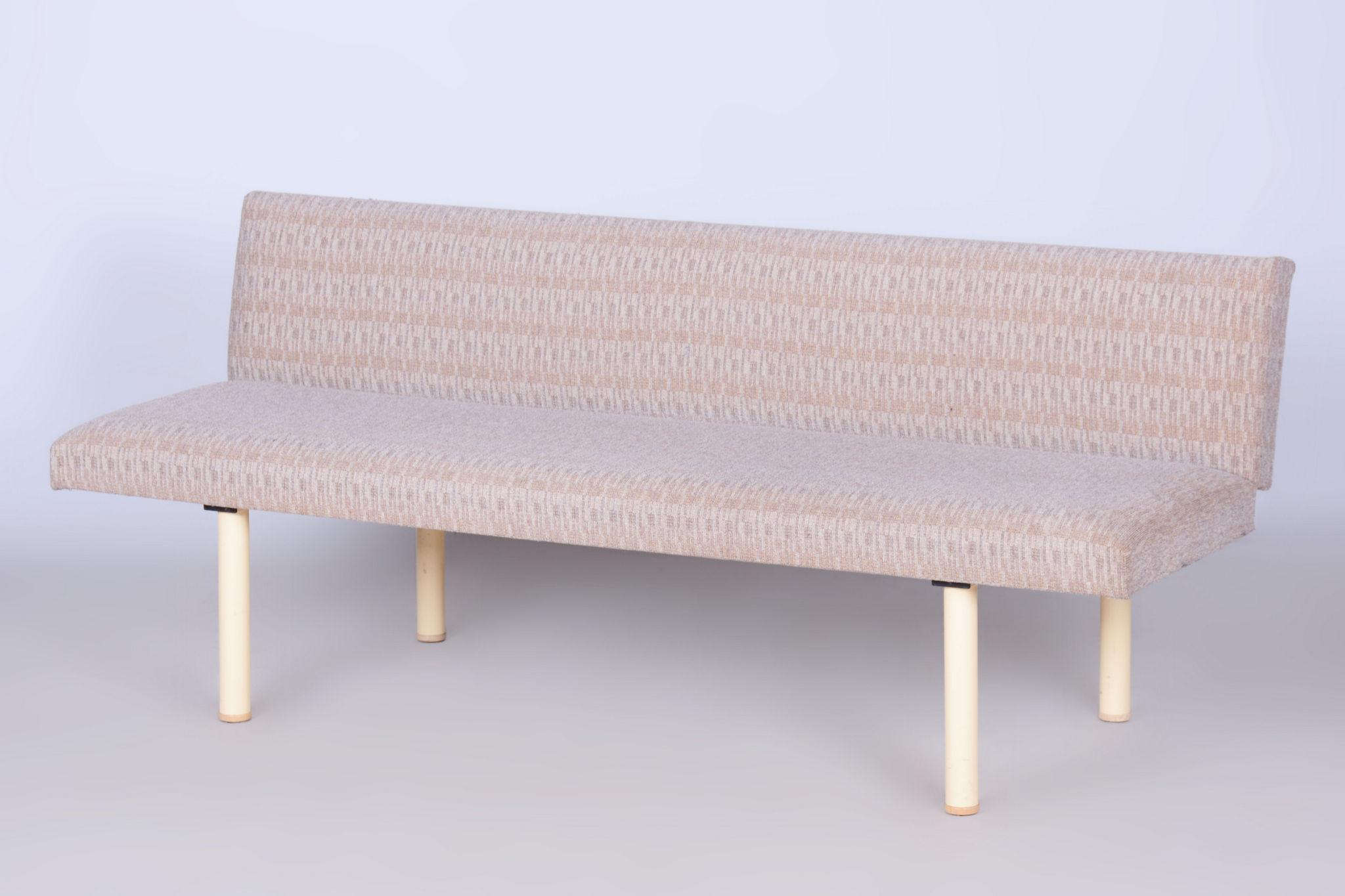 Mid-Century Modern Canapé pliant original du milieu du siècle, rembourrage d'origine, acier, tchèque, années 1960 en vente