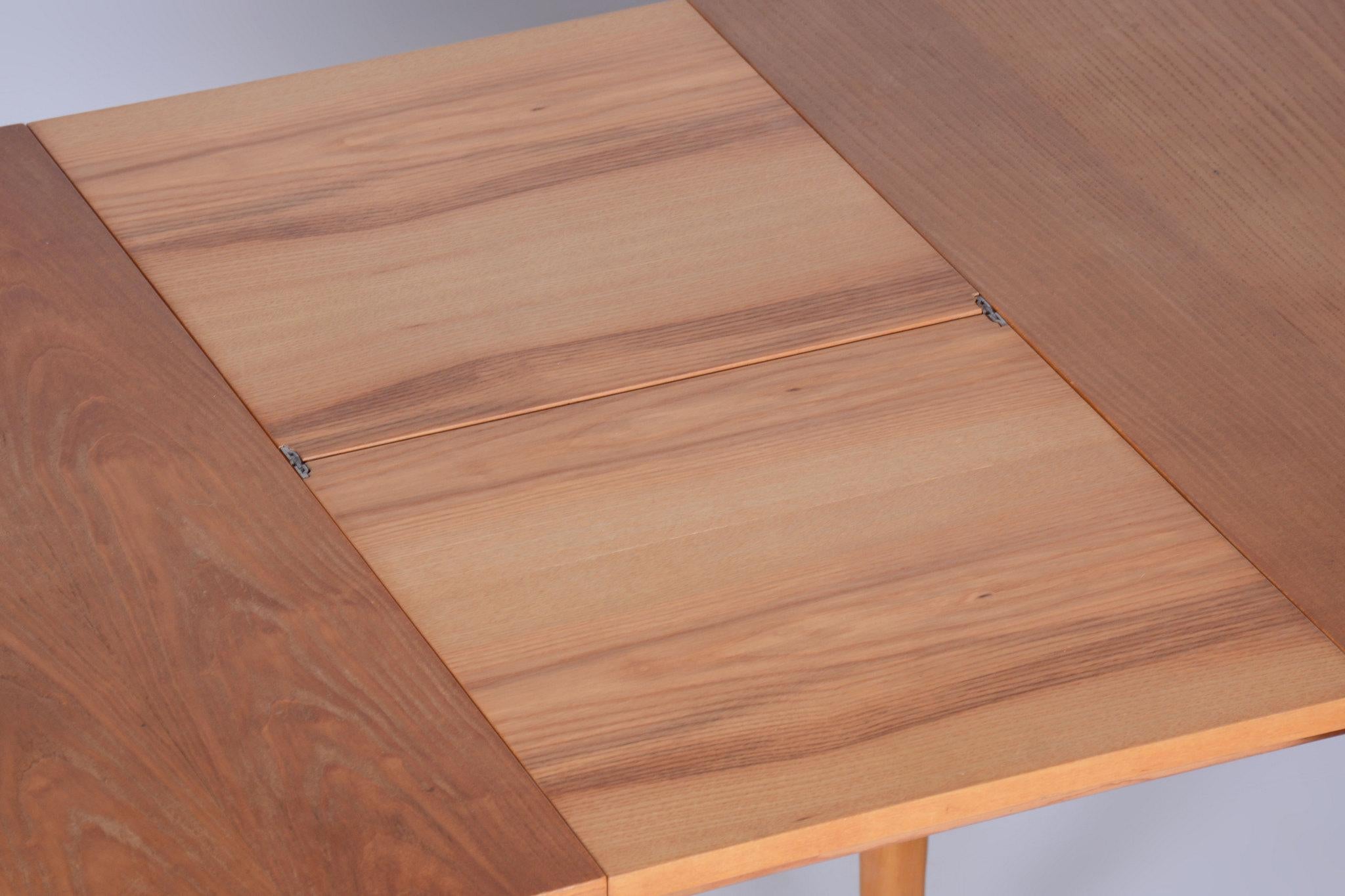 Mesa plegable original de mediados de siglo, de JITONA Sobeslav, roble, checa, años 50 en venta 6