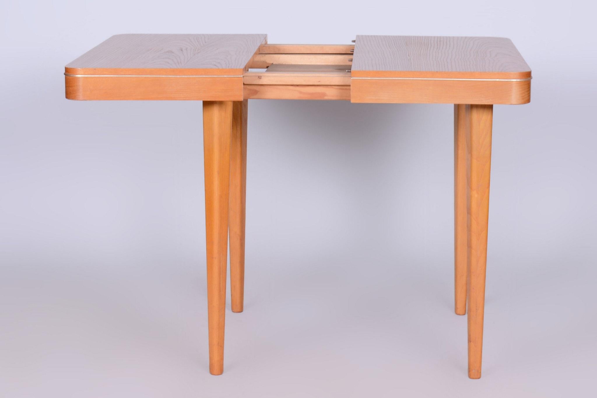 Mesa plegable original de mediados de siglo, de JITONA Sobeslav, roble, checa, años 50 Moderno de mediados de siglo en venta