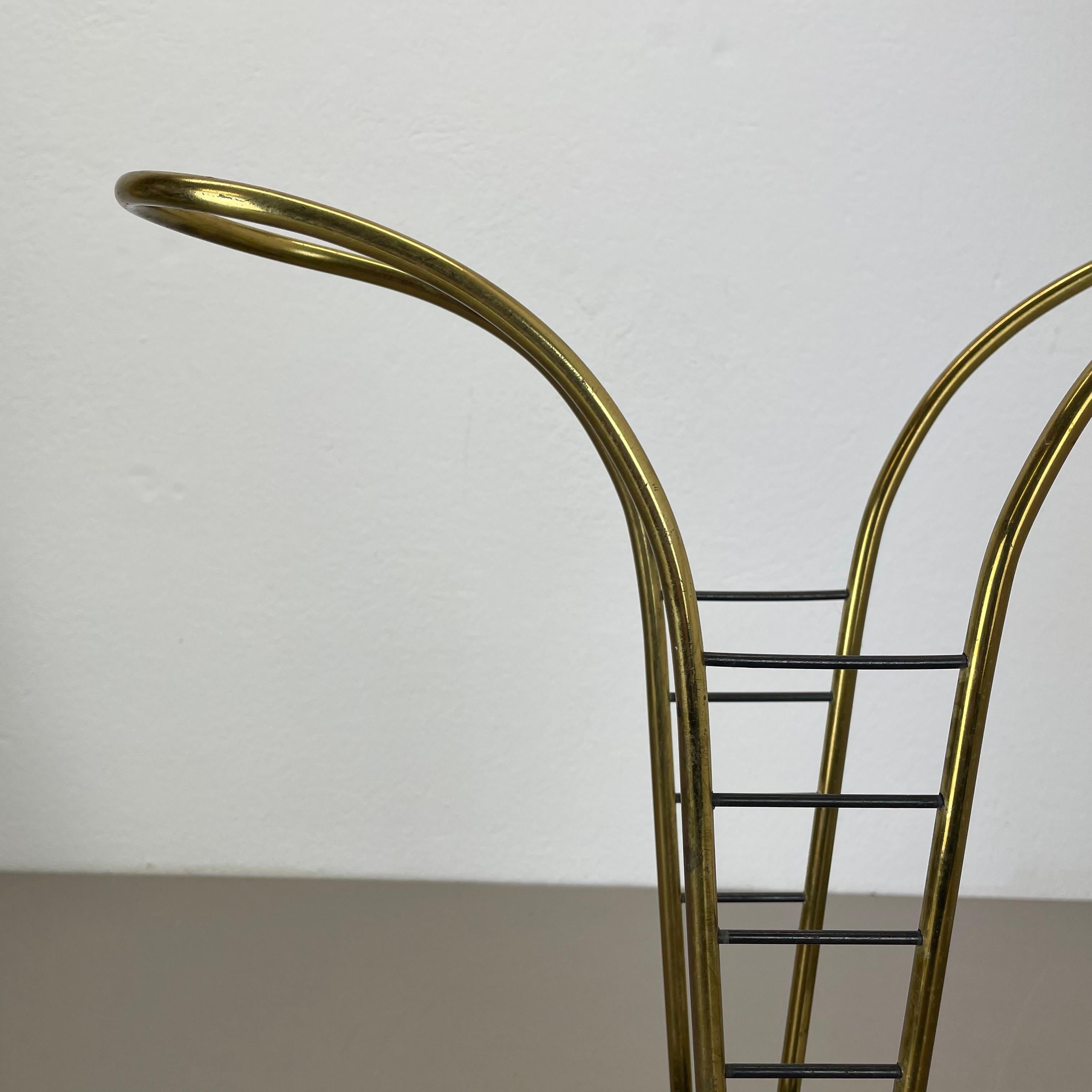 Original Mid-Century Metal Brass Modernist Bauhaus Umbrella Stand Germany, 1950s In Good Condition For Sale In Kirchlengern, DE
