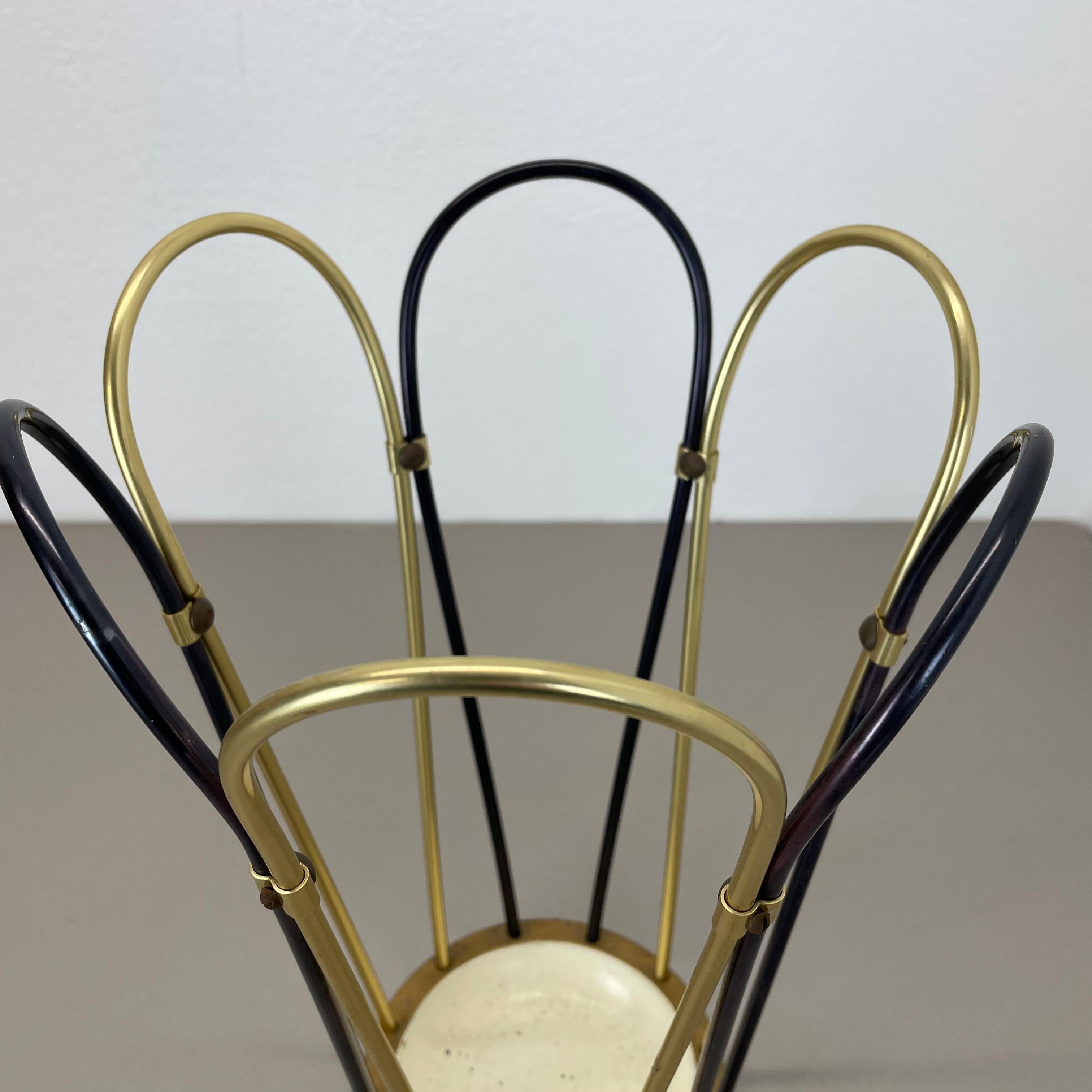 Milieu du XXe siècle Original Mid-Century Metal Brass Modernist Bauhaus Umbrella Stand Germany, 1950s en vente